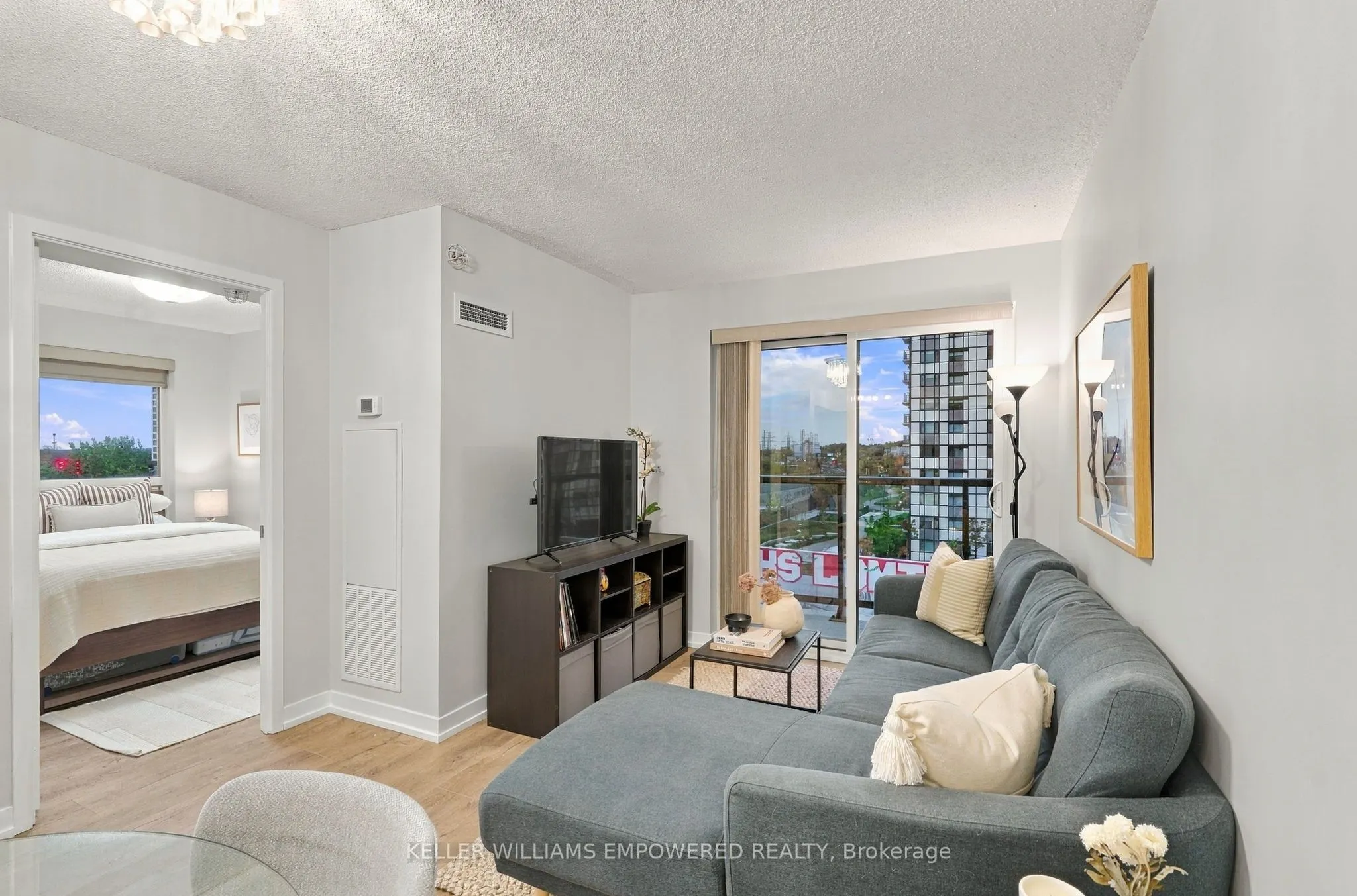 1420 Dupont Street #712