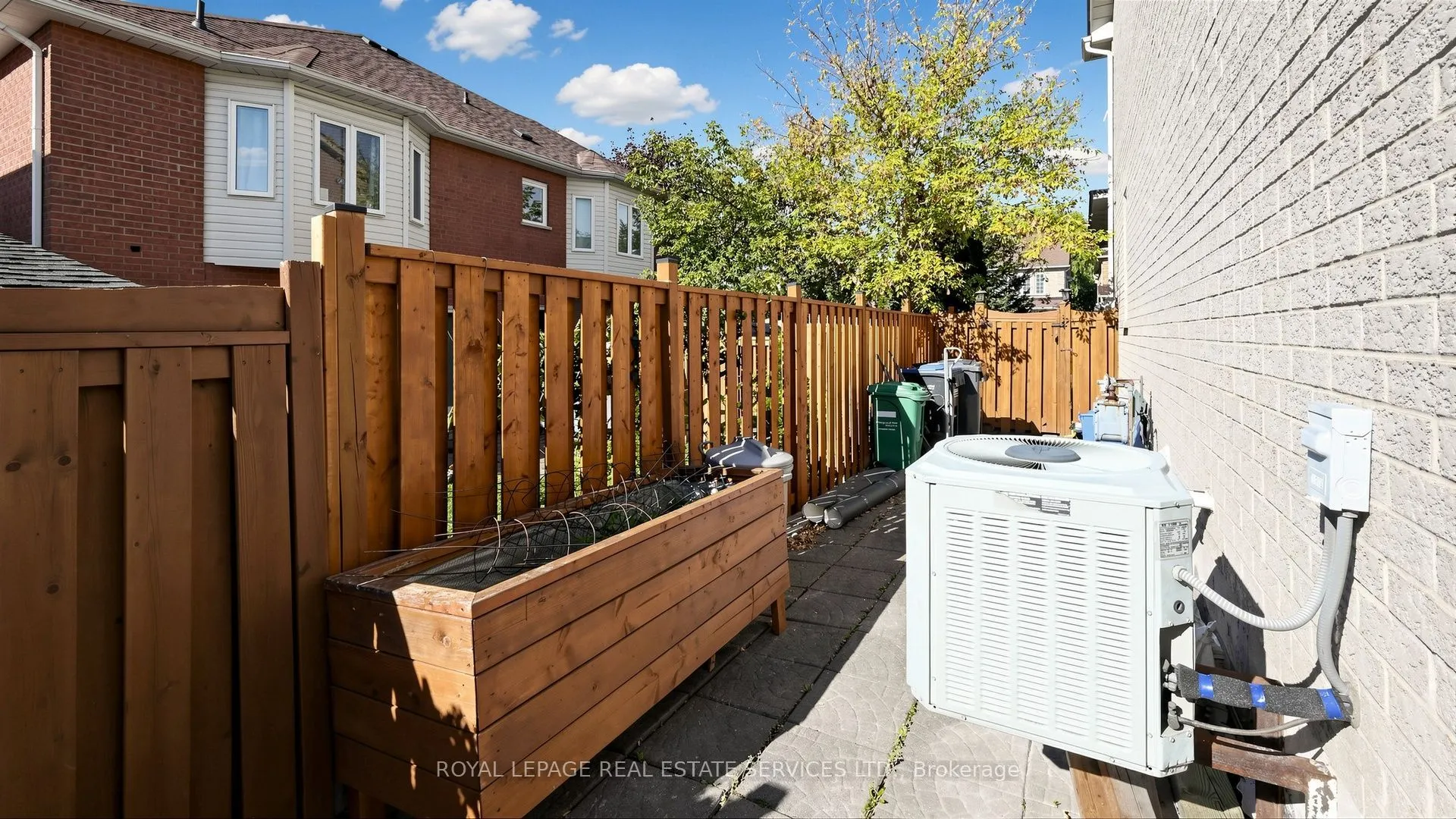 668 Madame Street