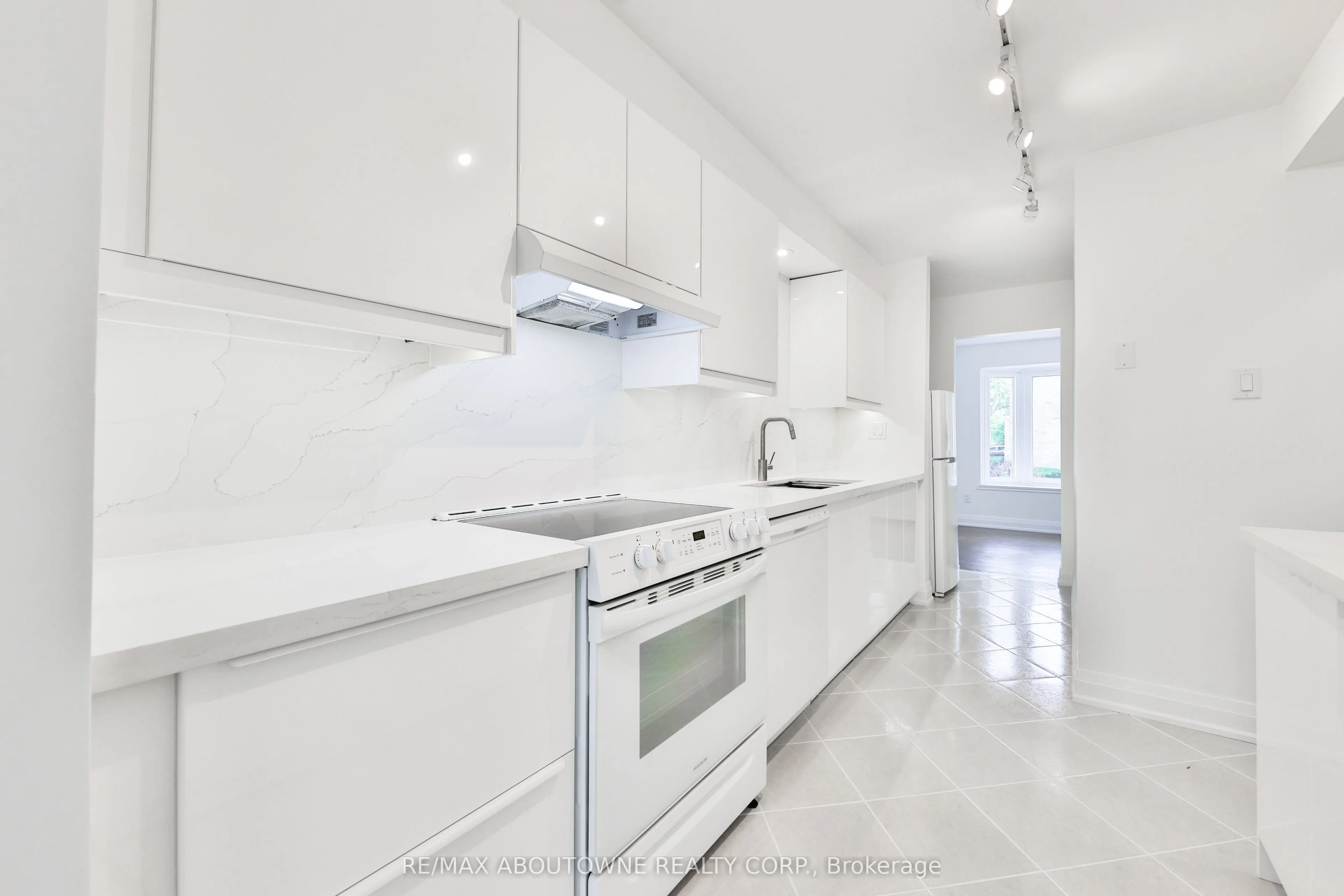 4635 Regents Terrace #2