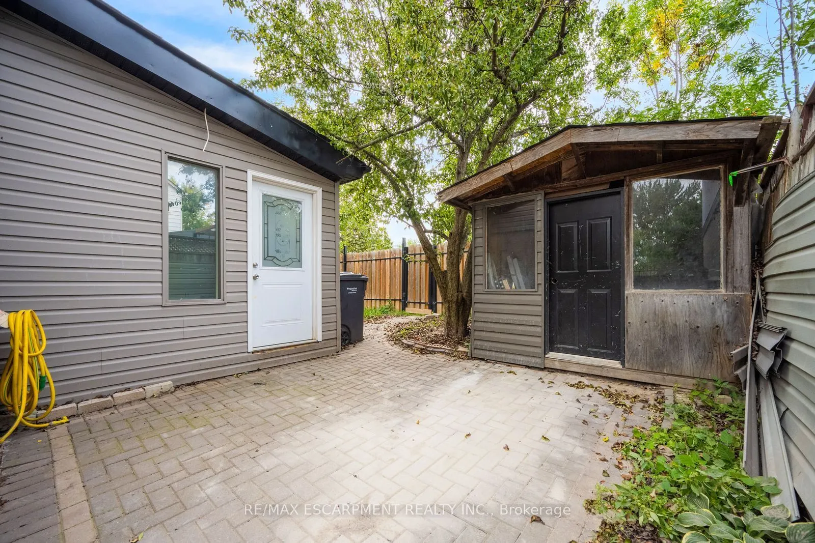 13 Holmstead Court