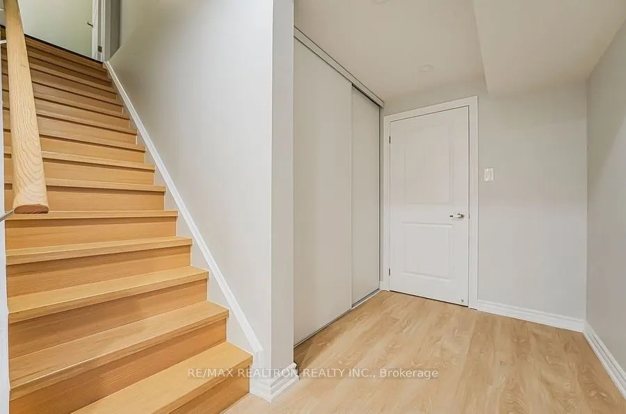 30 Vaudeville Drive
