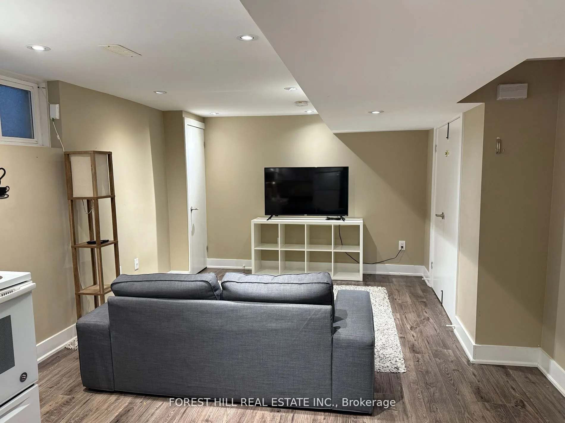 166 Schell Avenue #Lower