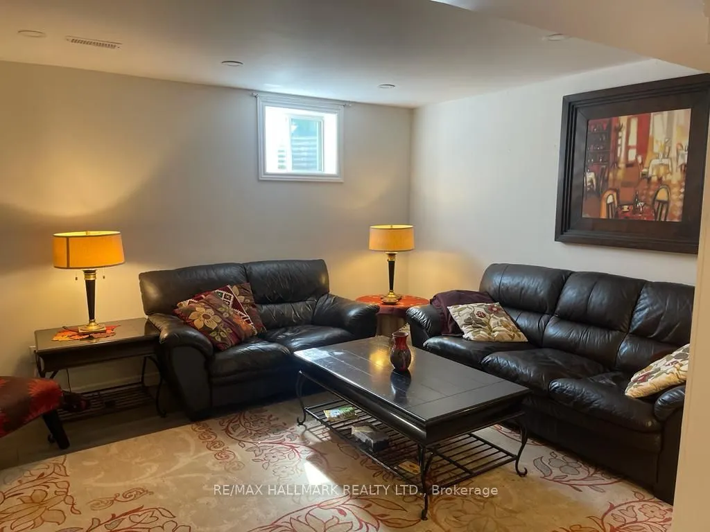 448 Zuest Crescent #Basement