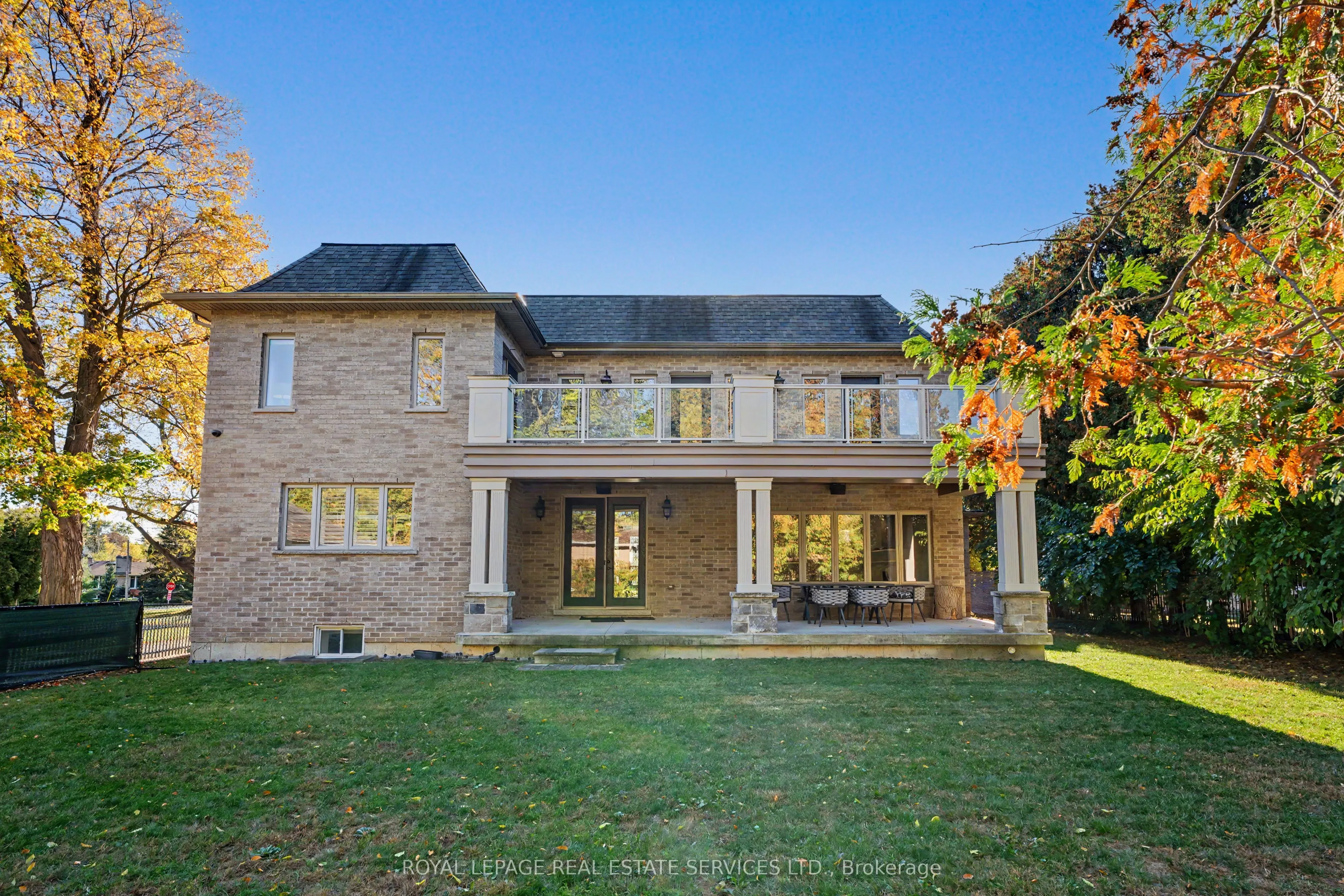 369 Lees Lane