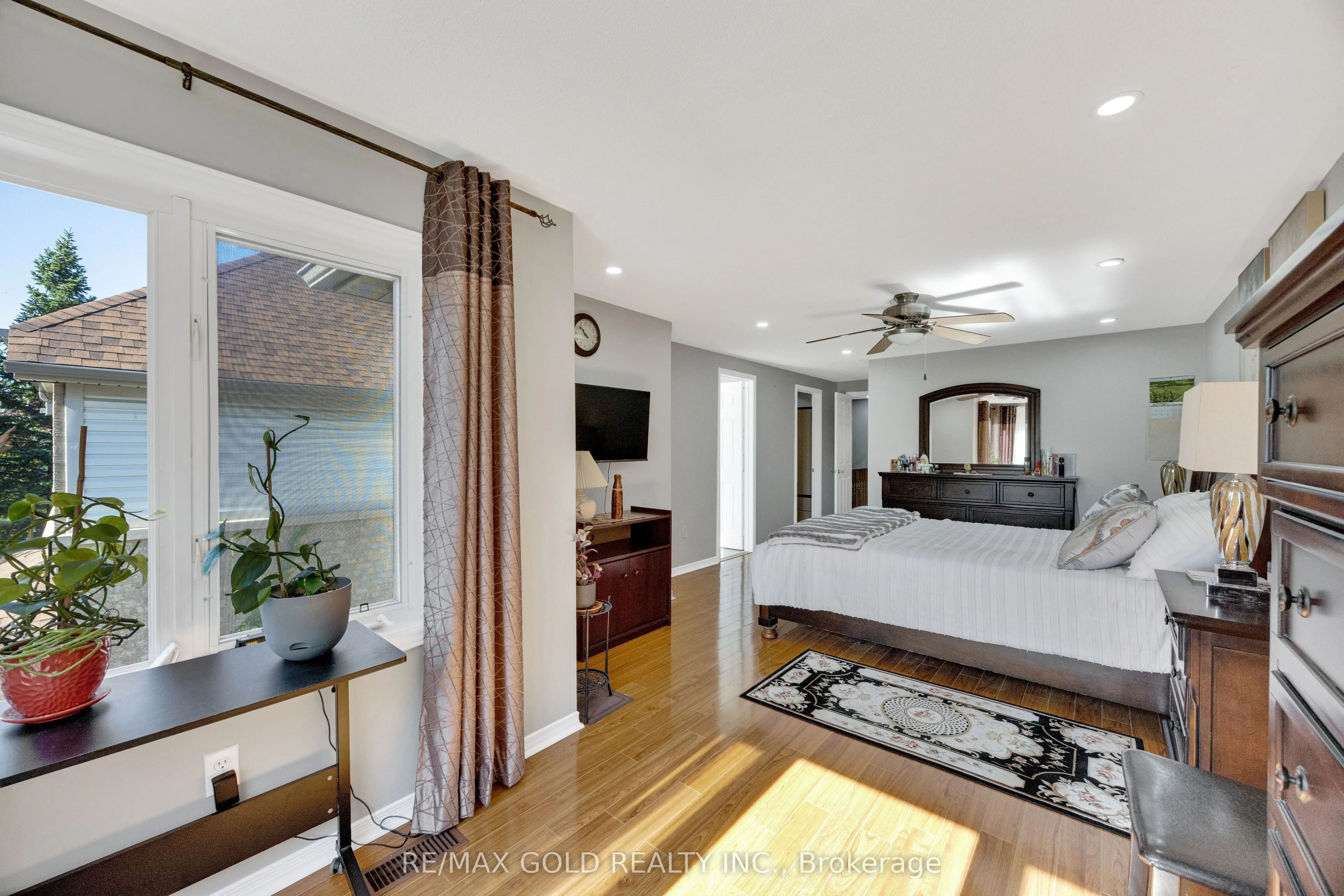2555 Thomas Street #75