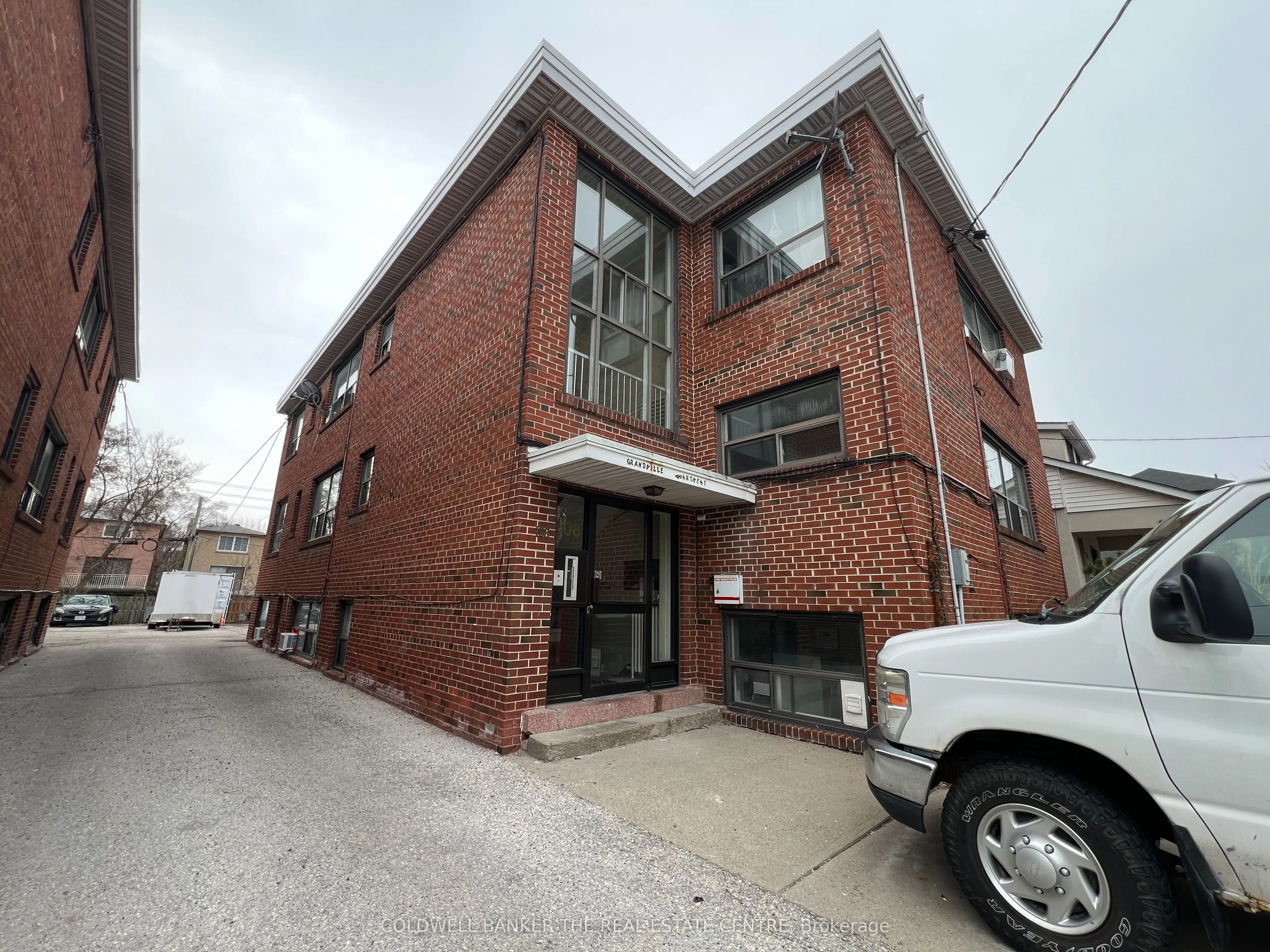 108 Grandville Avenue #4