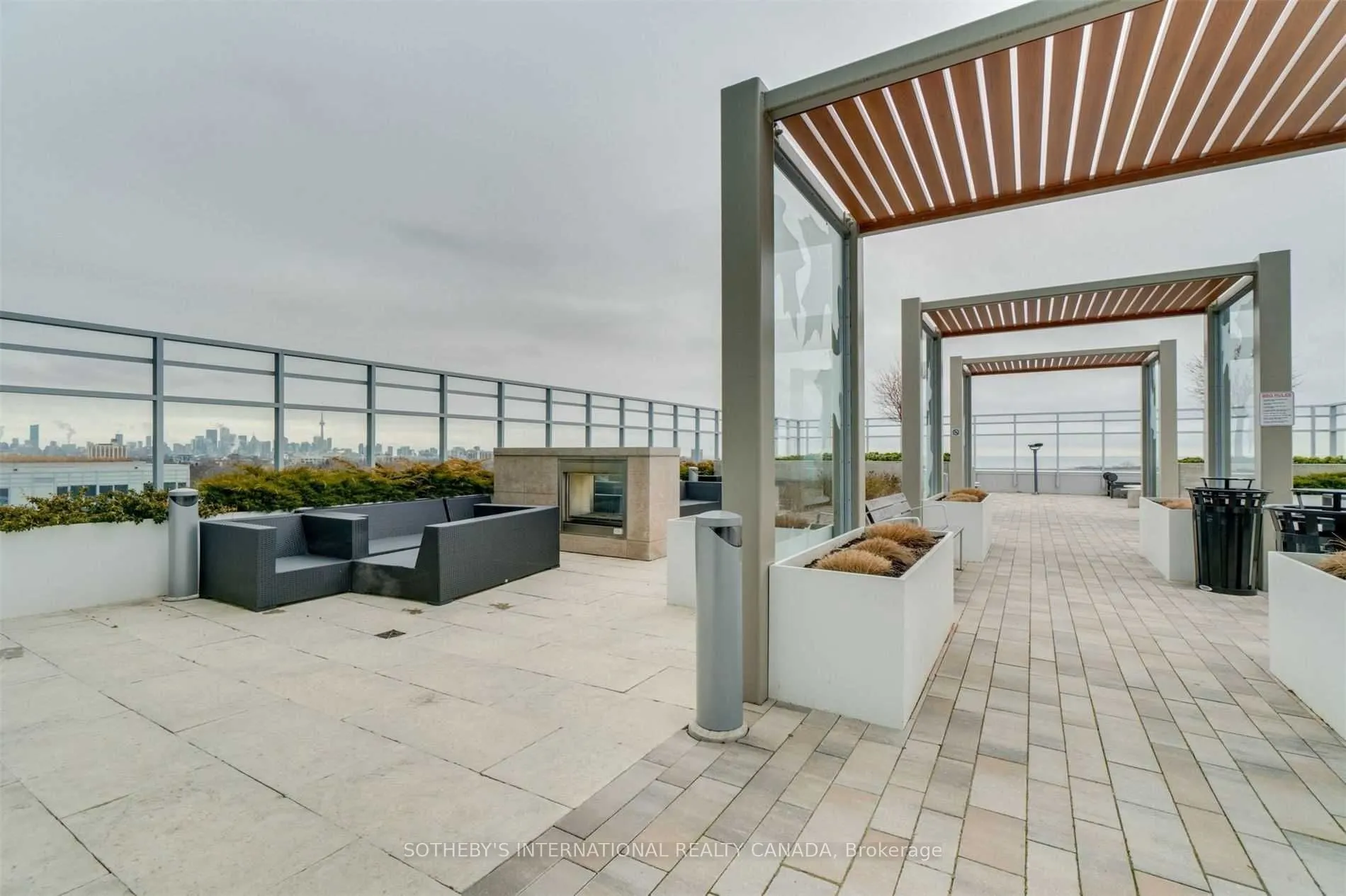 1830 Bloor Street W #813