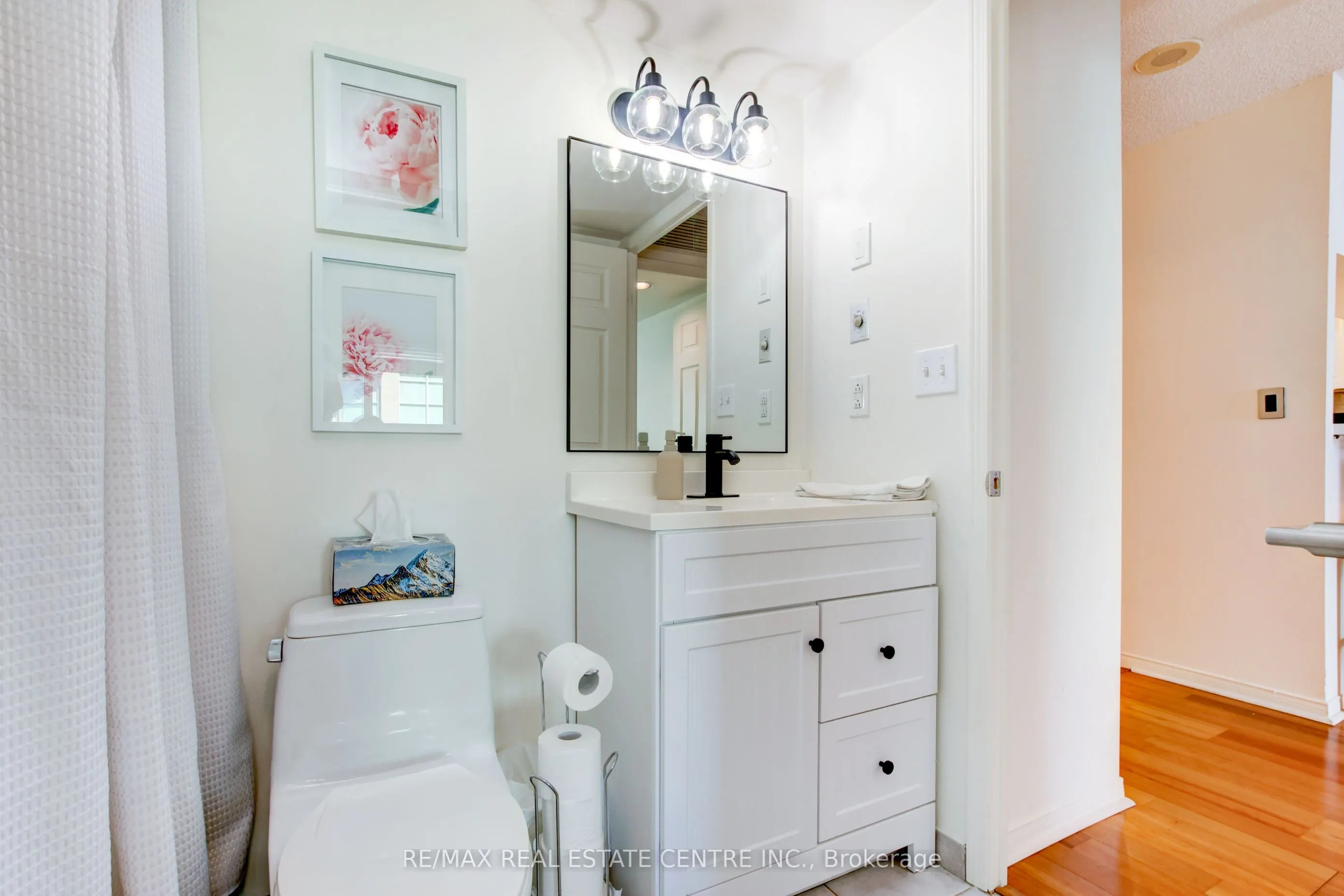 190 Manitoba Street #706