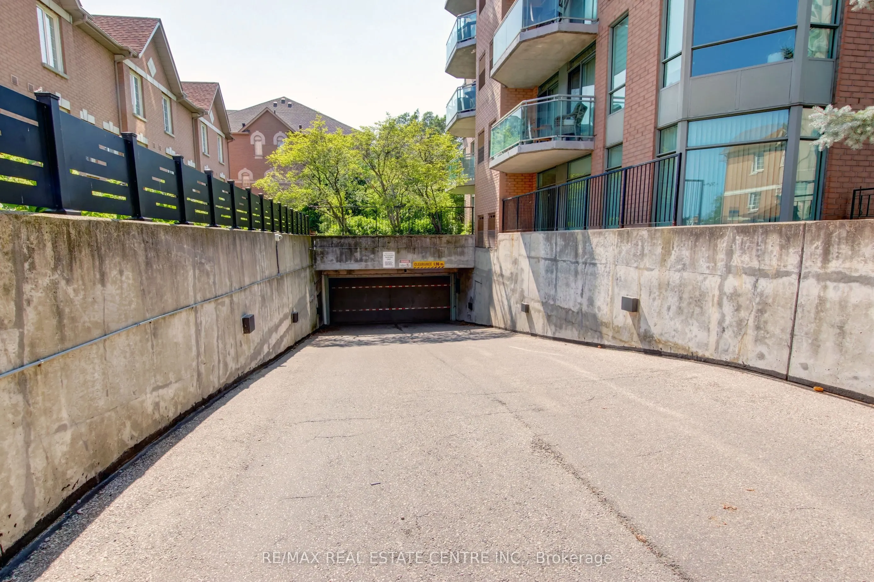 190 Manitoba Street #706