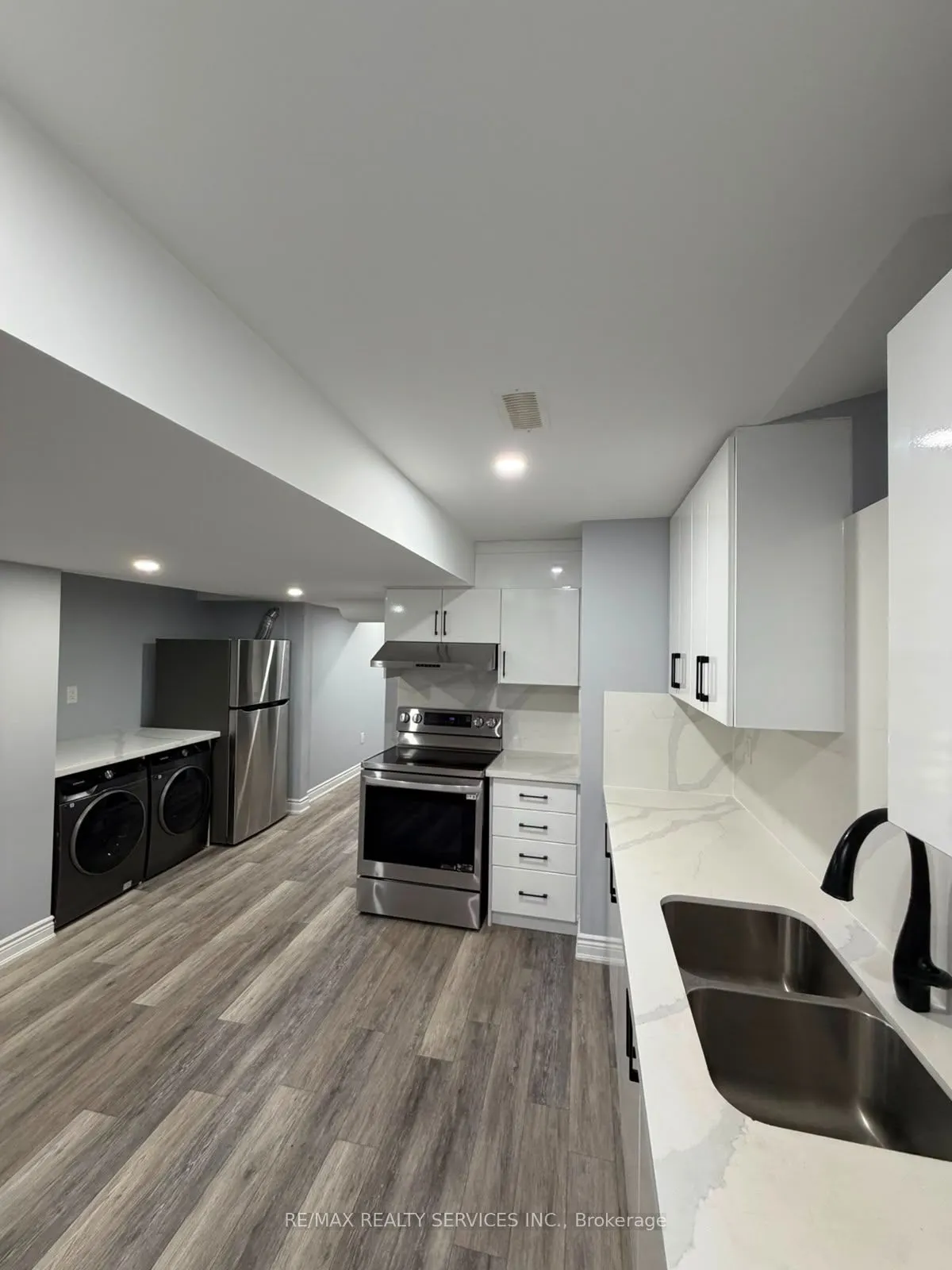 2 Tonalite Road #Lower