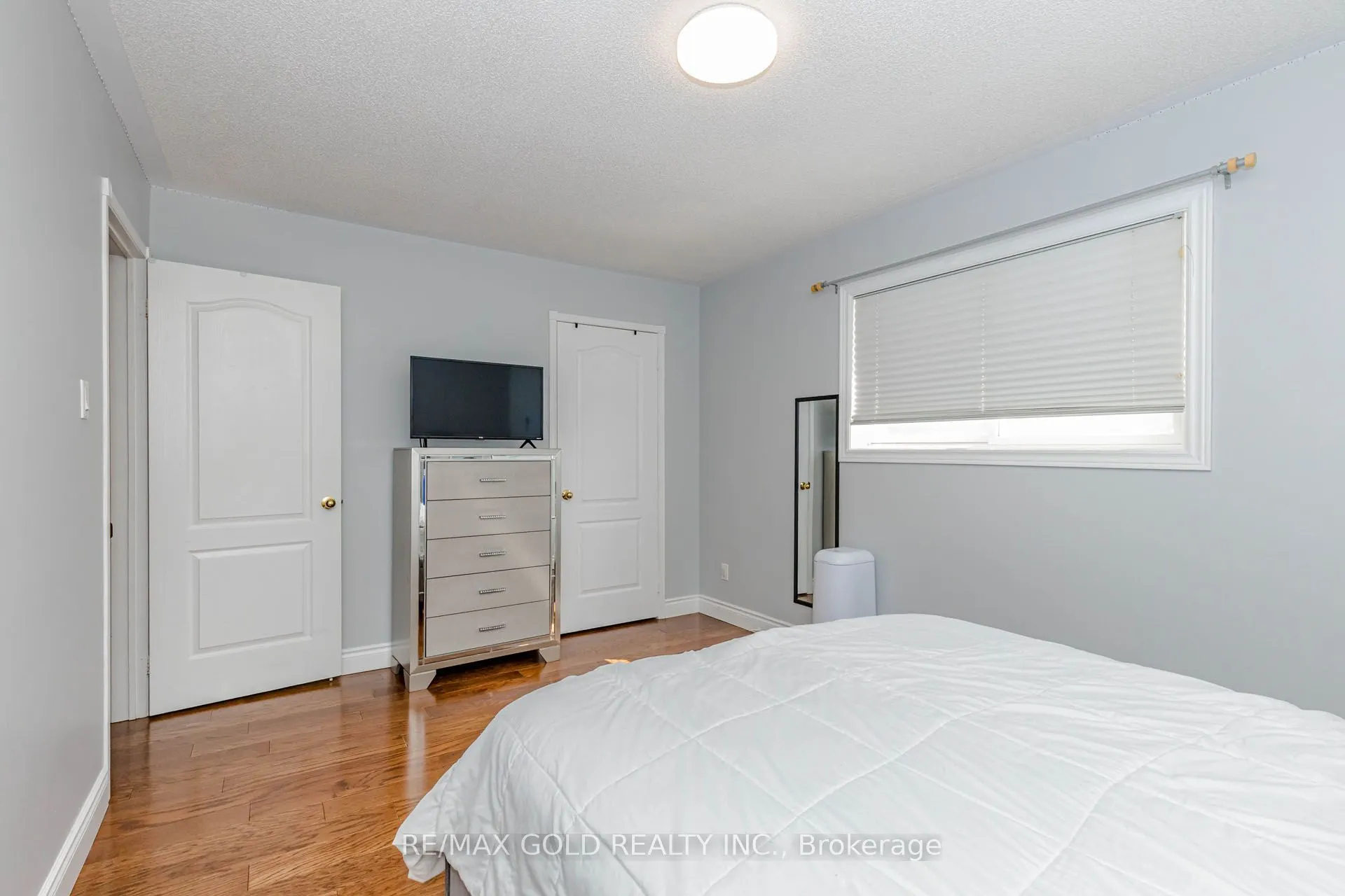 93 Lauchlin Crescent