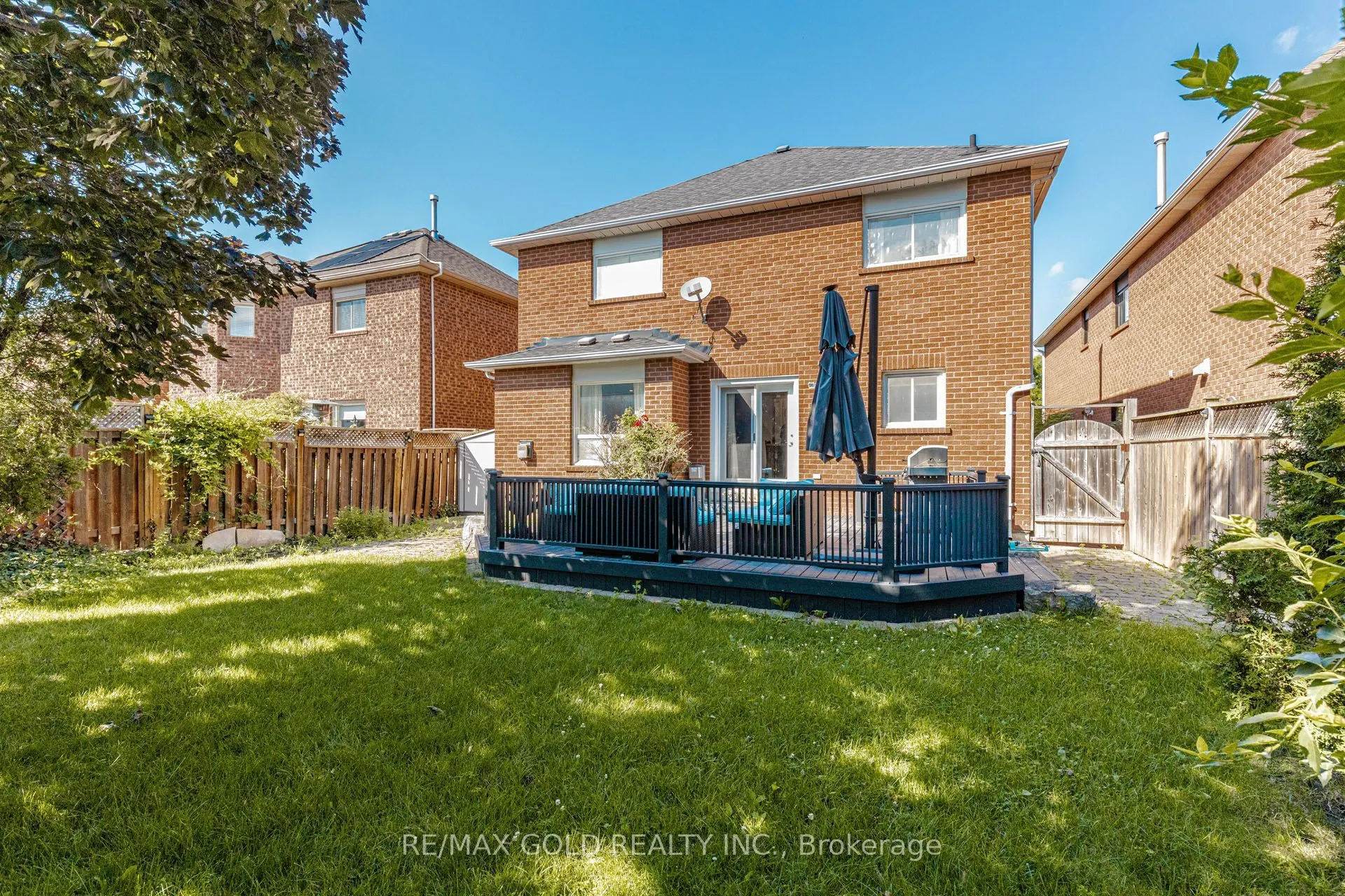 93 Lauchlin Crescent