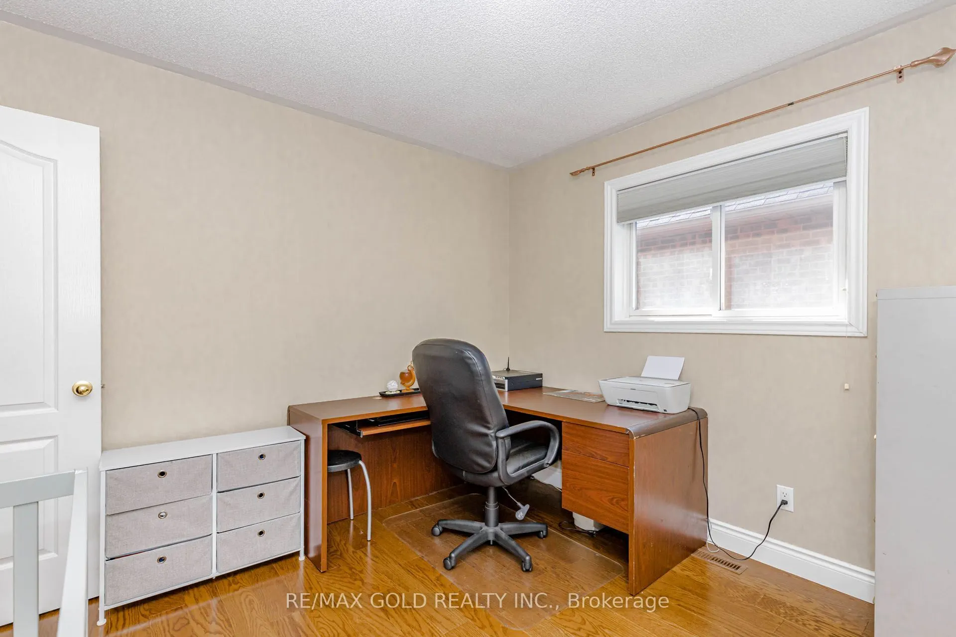 93 Lauchlin Crescent