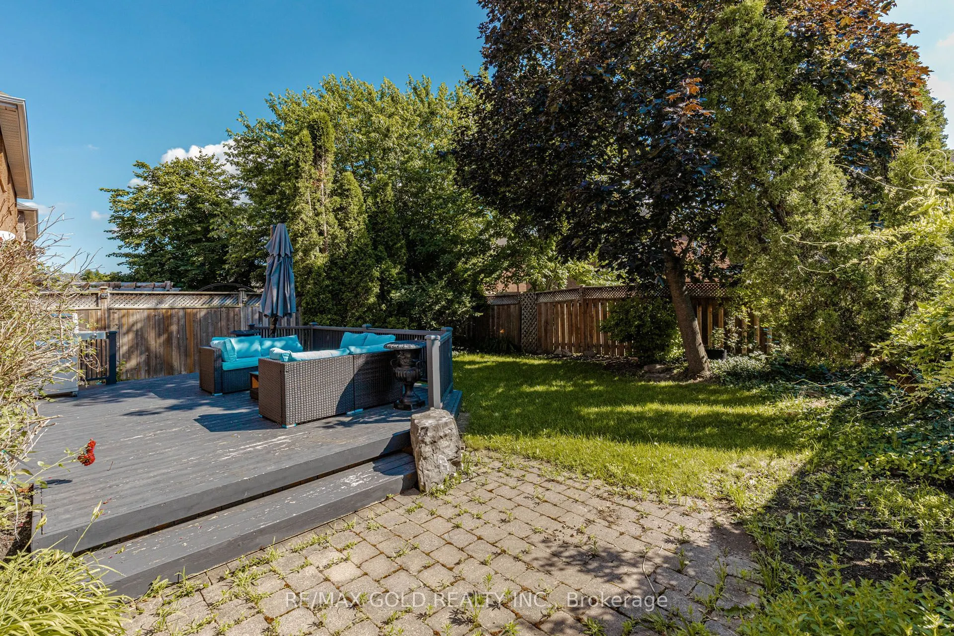 93 Lauchlin Crescent