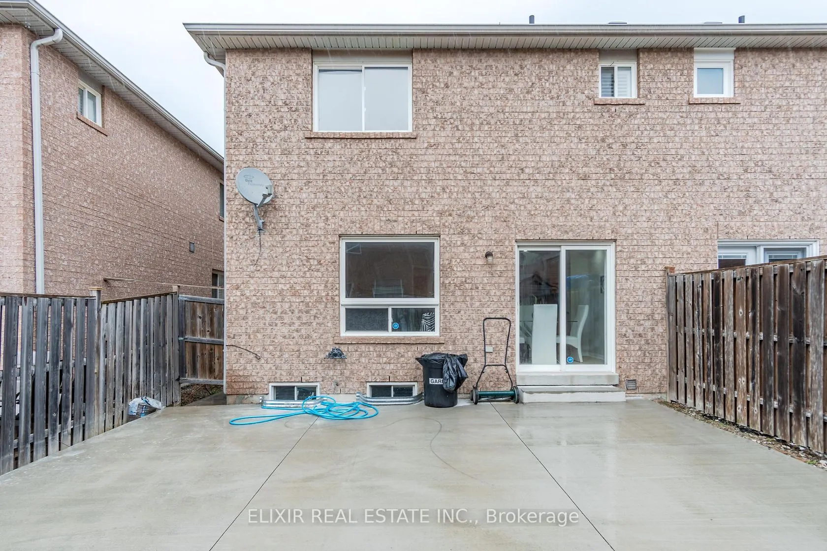 32 Trumpet Valley Boulevard