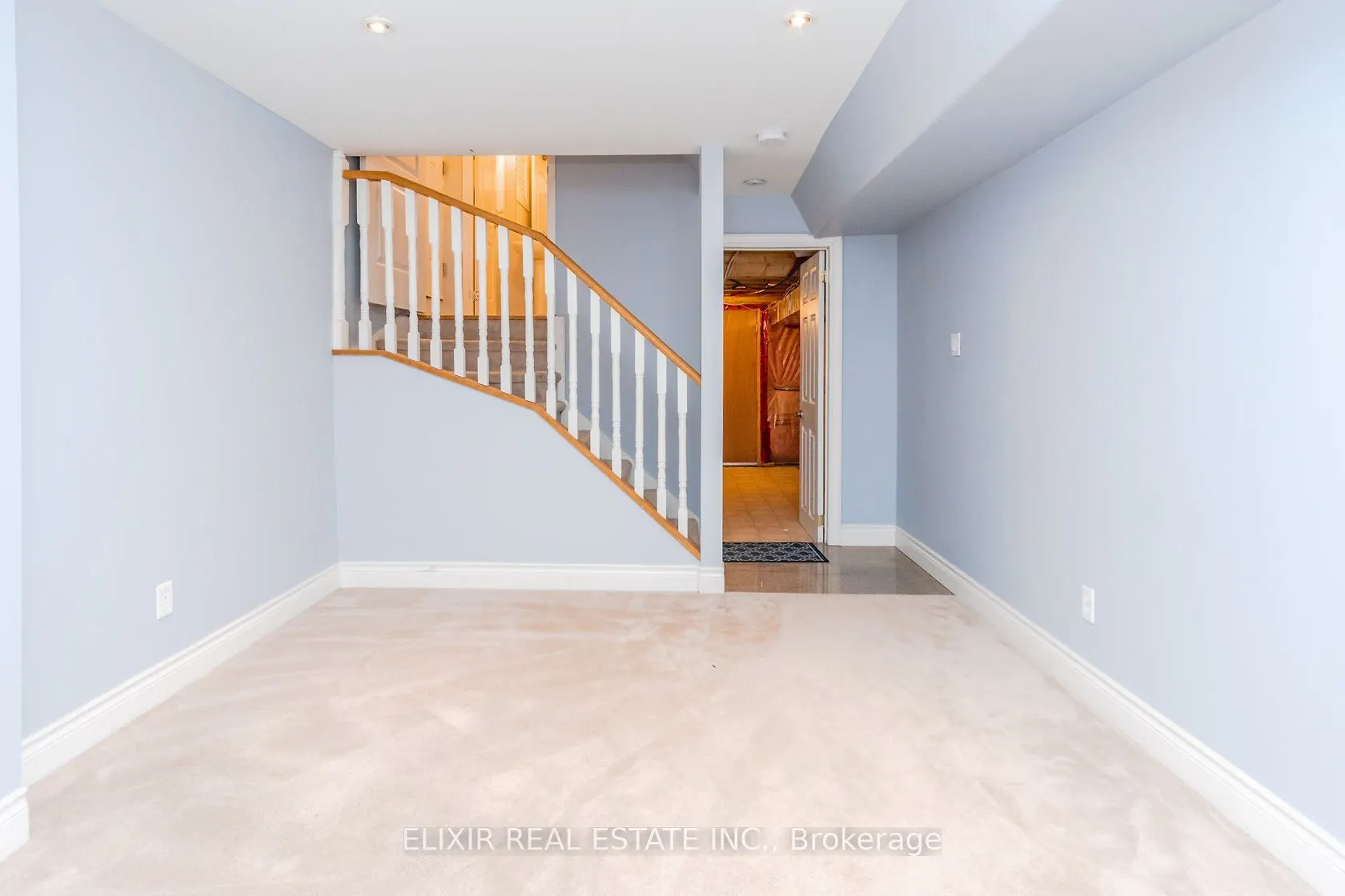 32 Trumpet Valley Boulevard