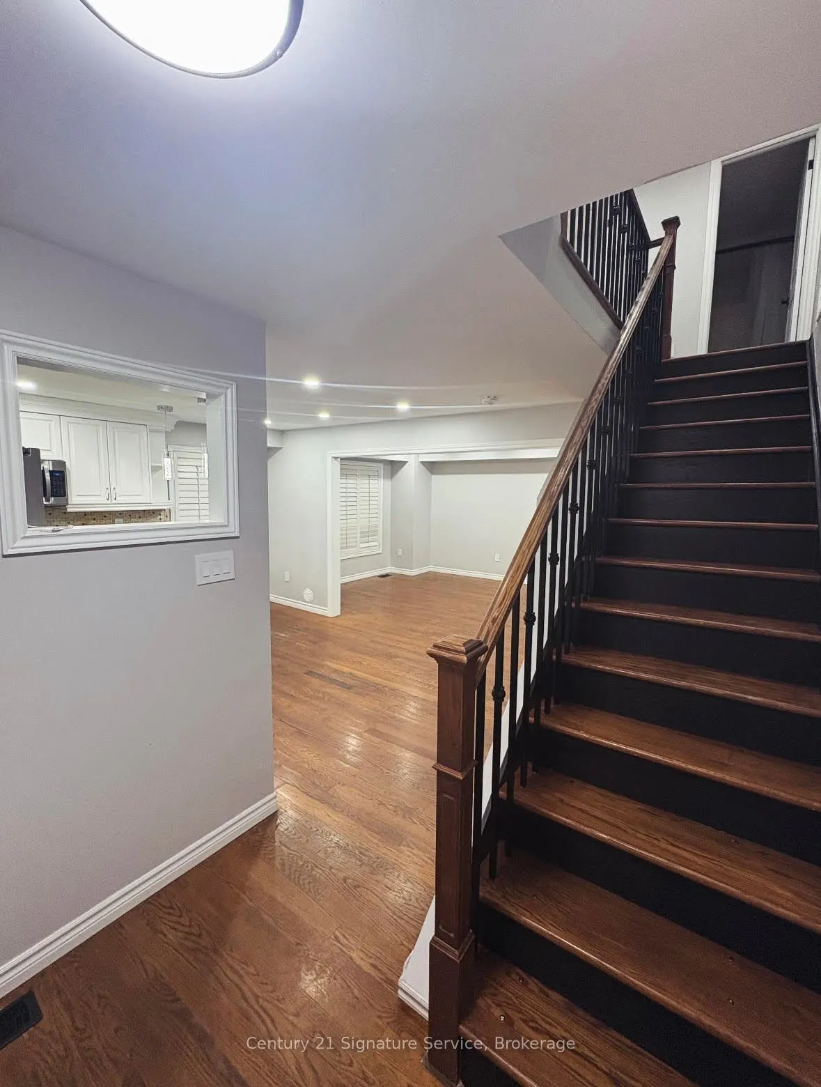 28 Homeland Court #Upper