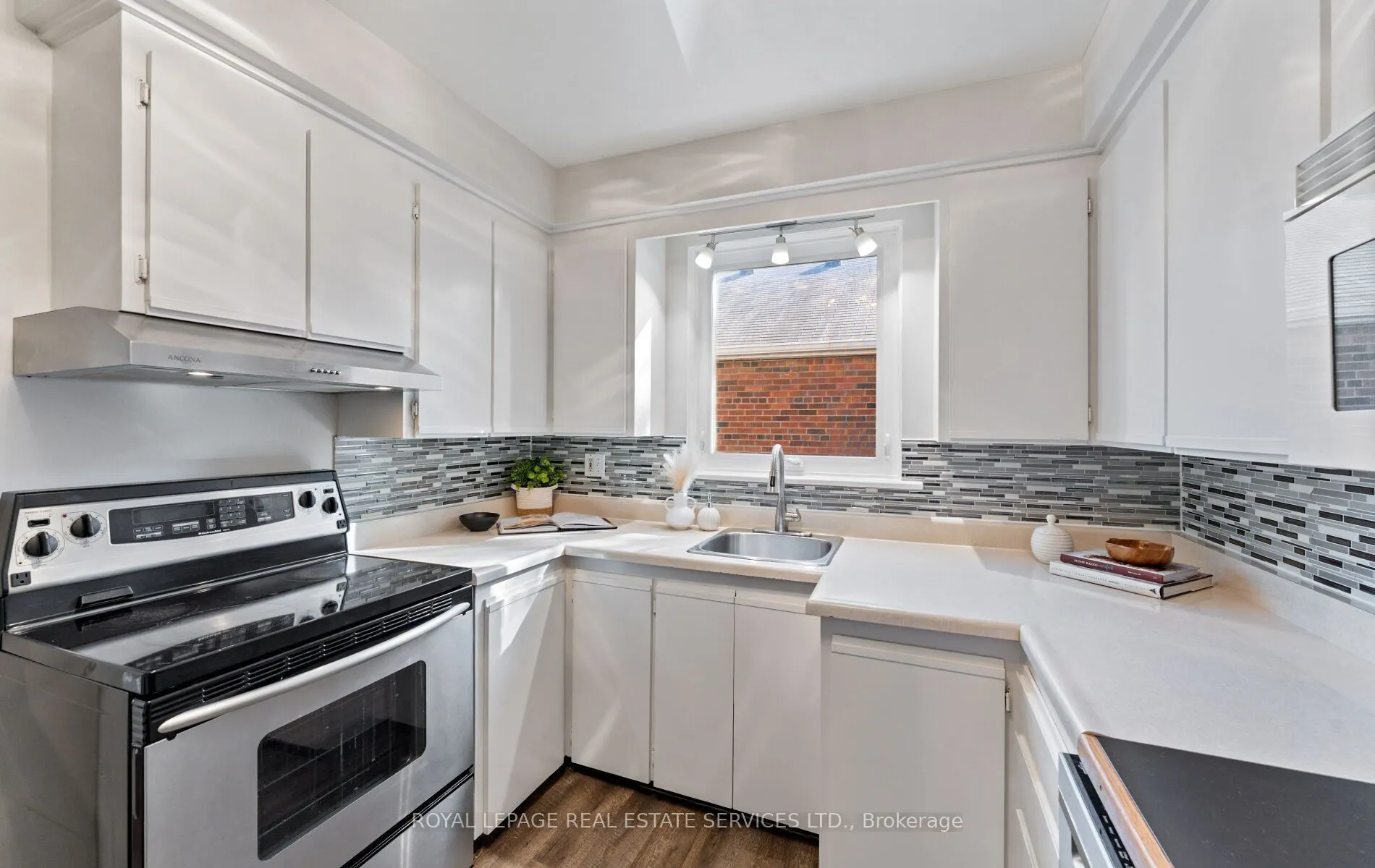 90 Silverhill Drive