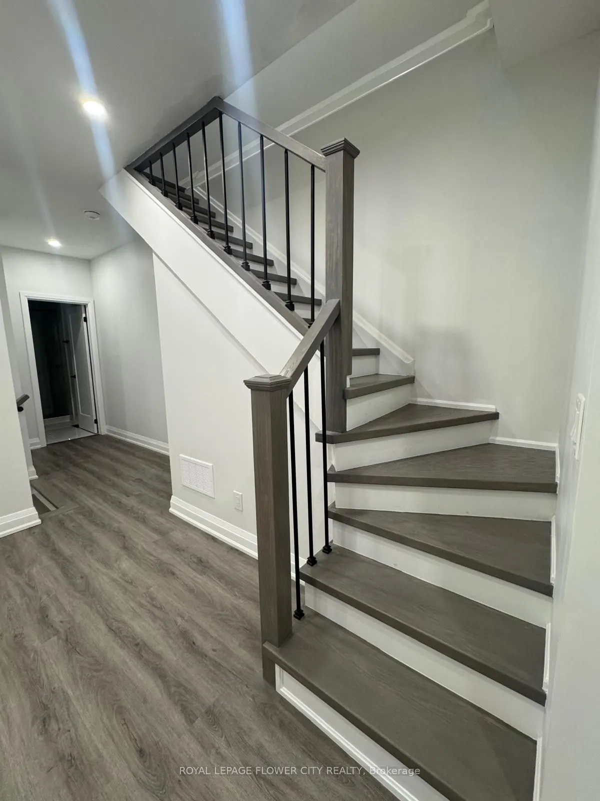 414 Perth Avenue ##Upper