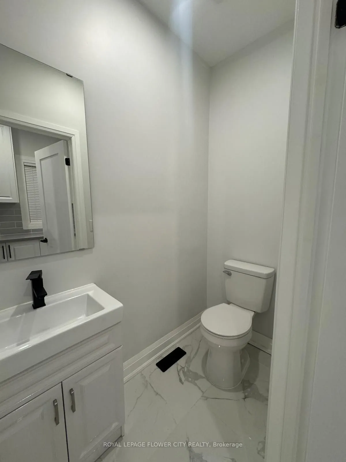 414 Perth Avenue ##Upper