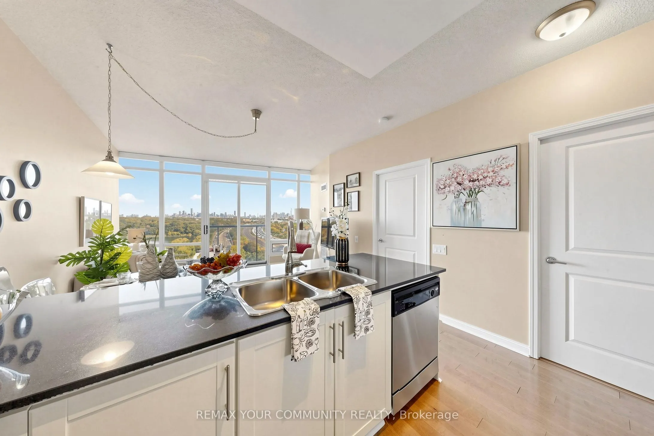 15 Windermere Avenue #1506