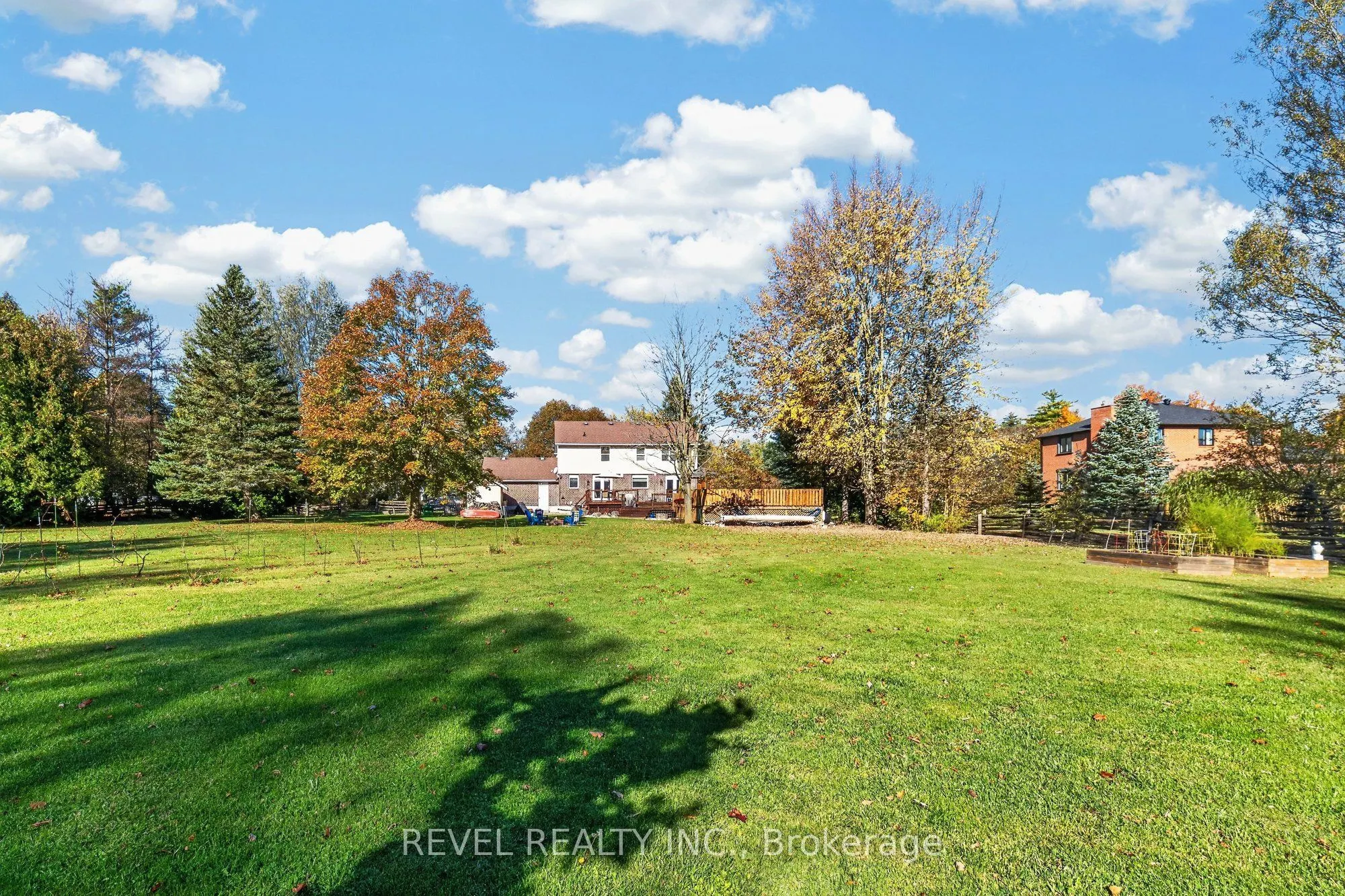 2084 Fifteenth Side Road