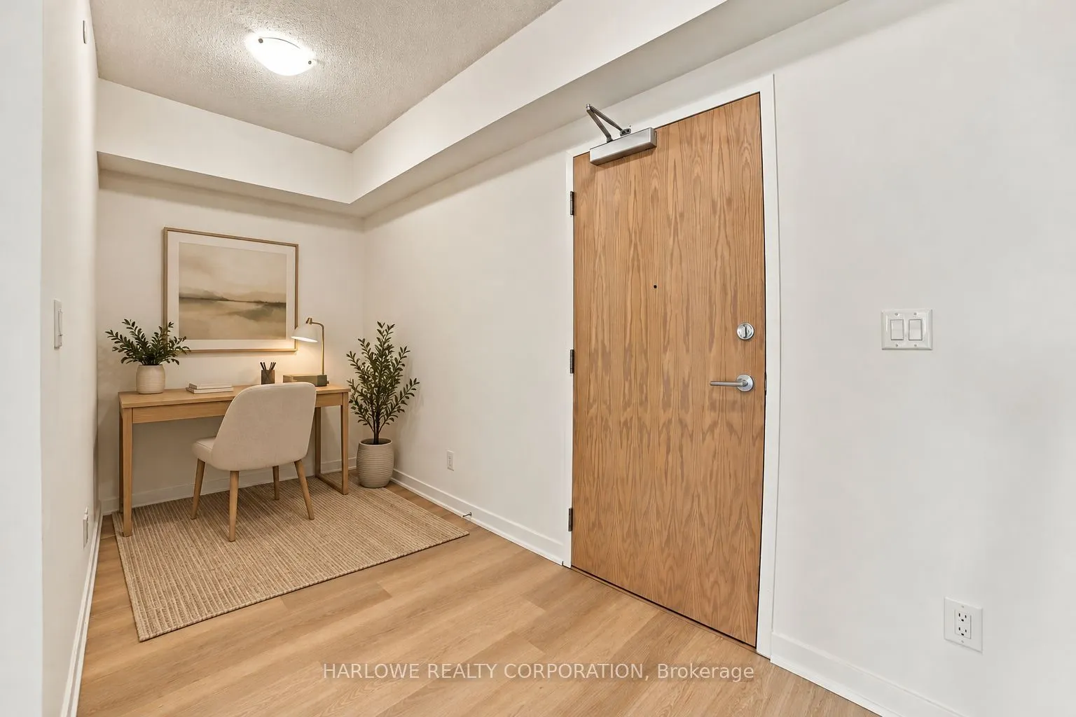 2825 Jane Street #206