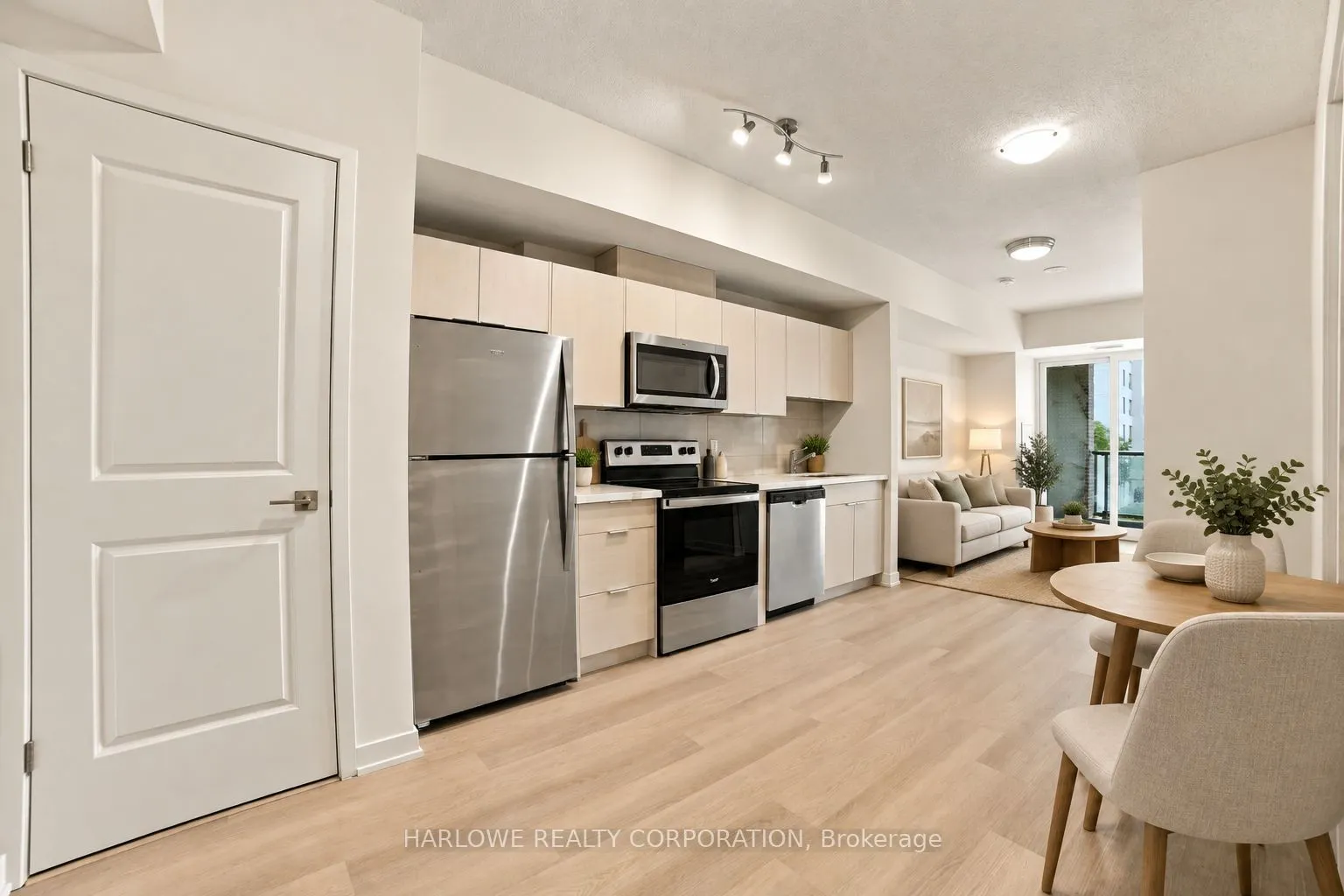 2825 Jane Street #206
