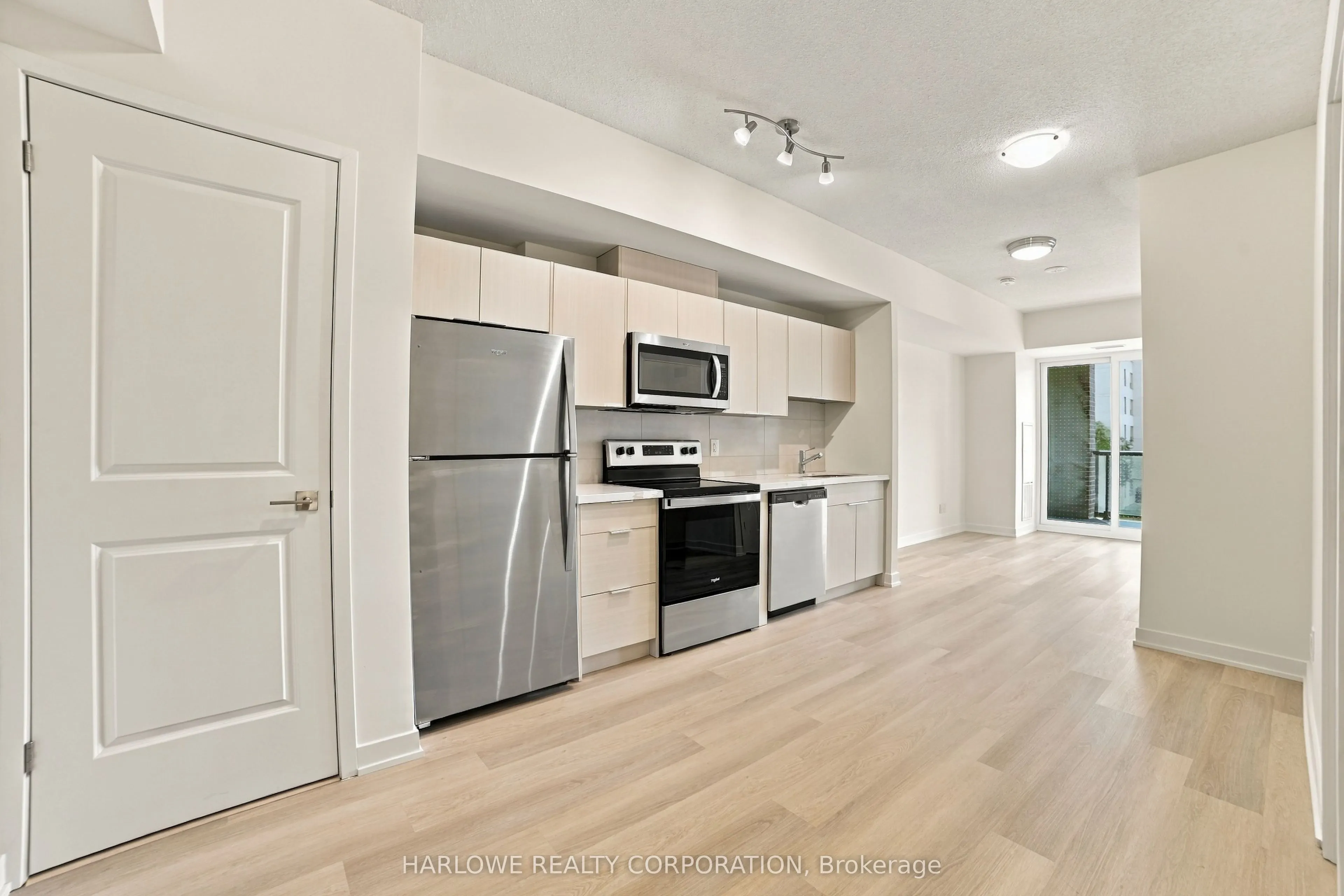 2825 Jane Street #206
