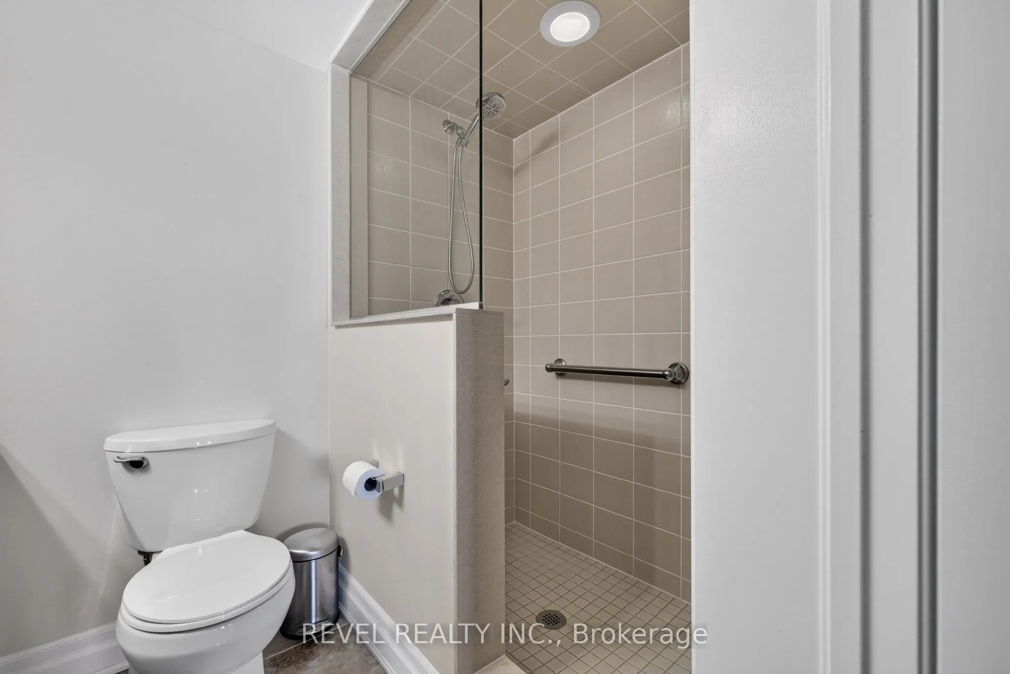 1045 Nadalin Heights #209