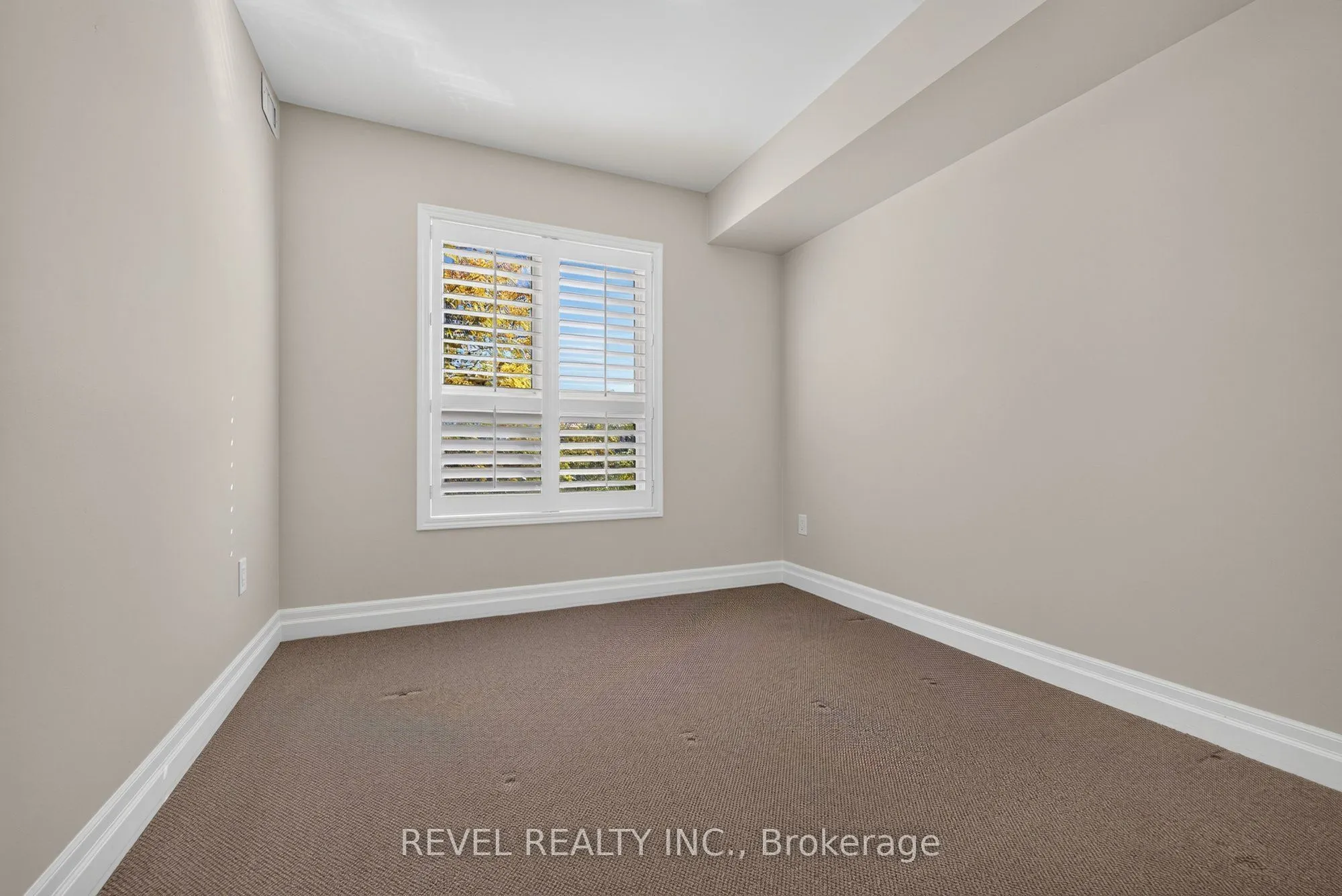 1045 Nadalin Heights #209
