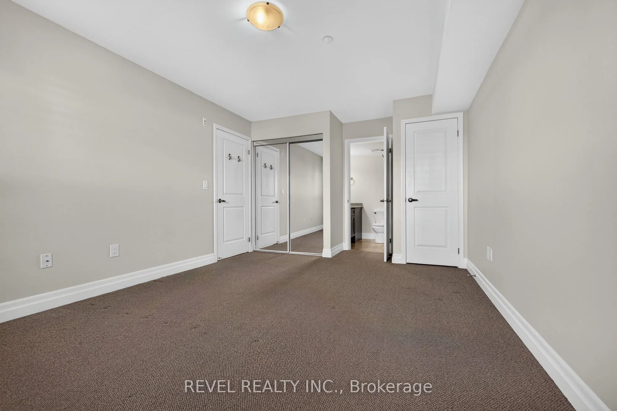 1045 Nadalin Heights #209
