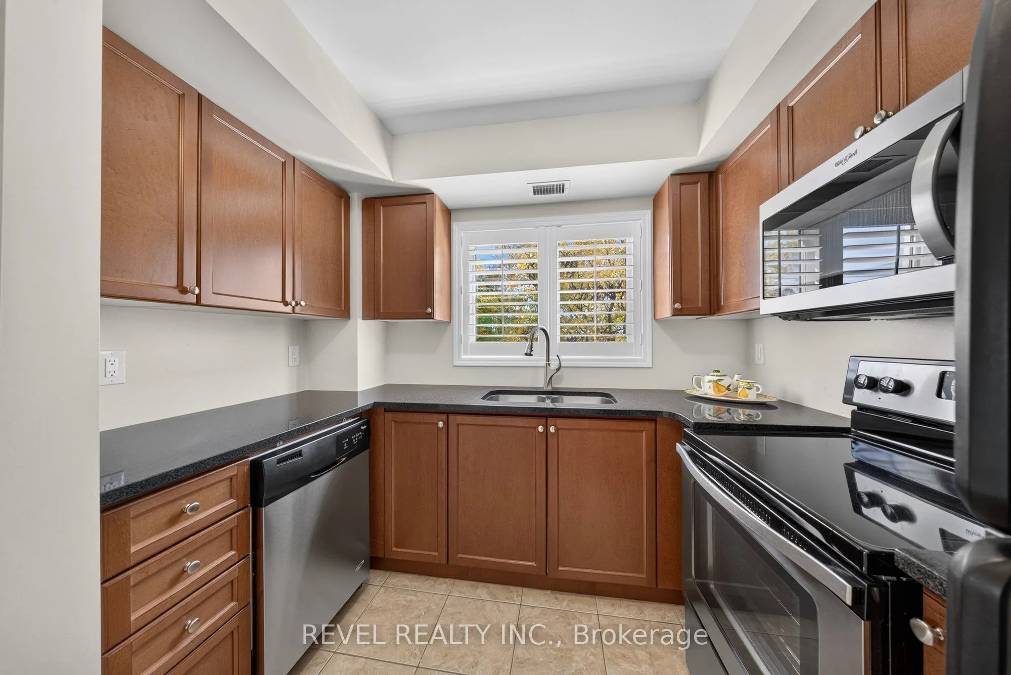 1045 Nadalin Heights #209