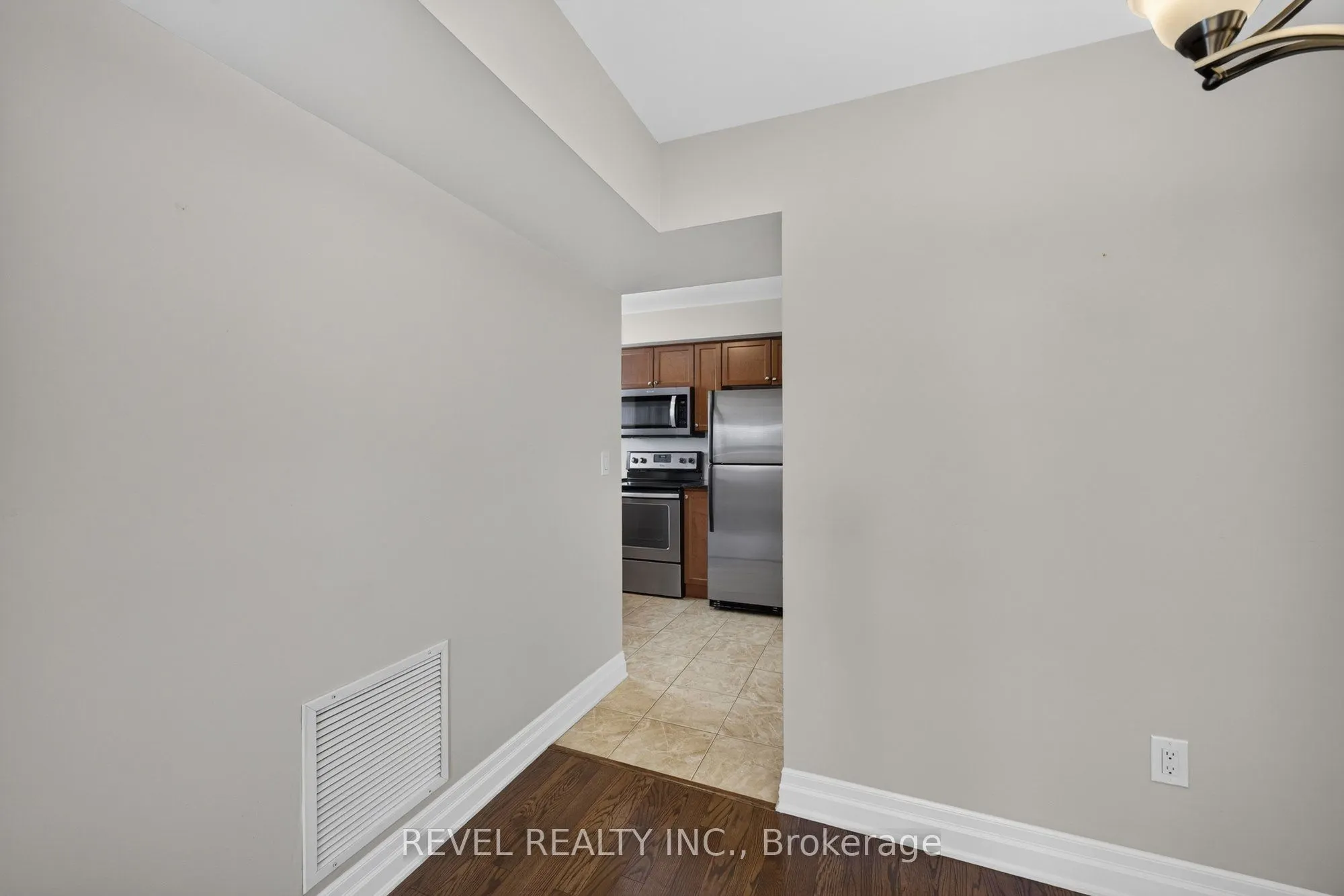 1045 Nadalin Heights #209