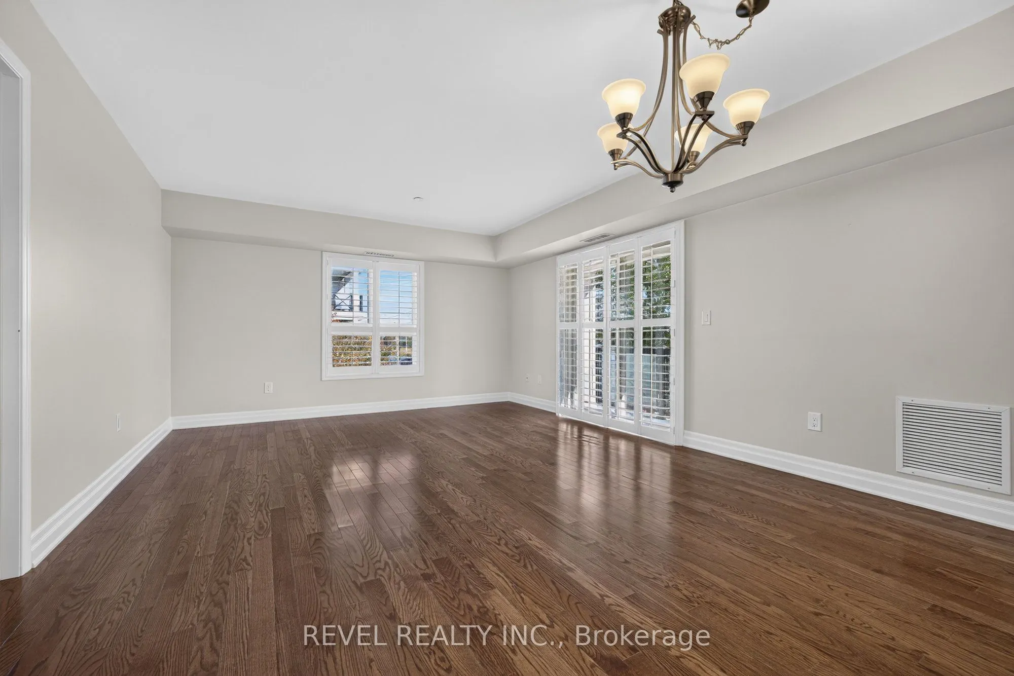 1045 Nadalin Heights #209