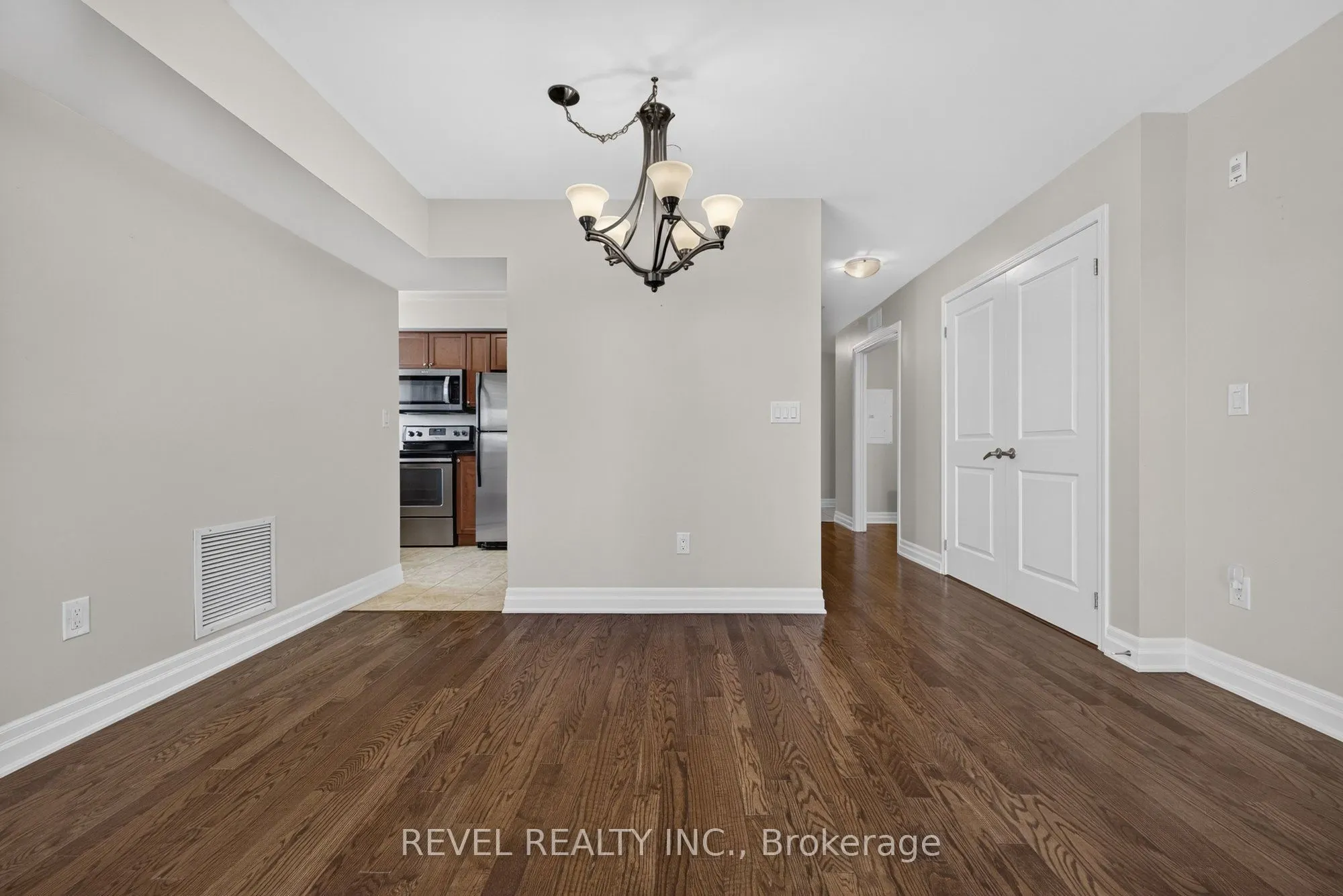 1045 Nadalin Heights #209