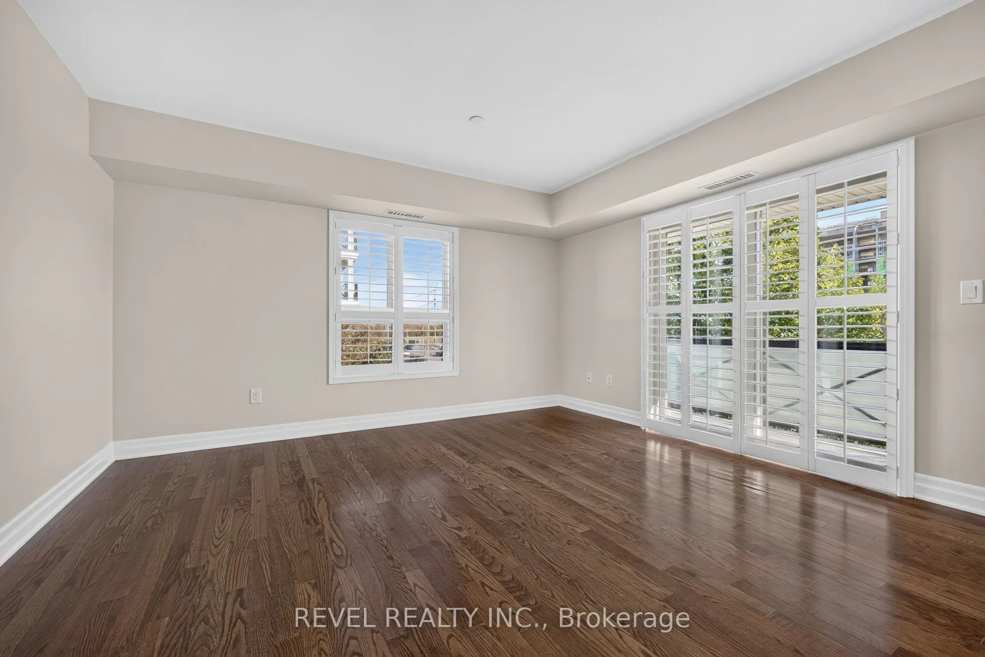 1045 Nadalin Heights #209
