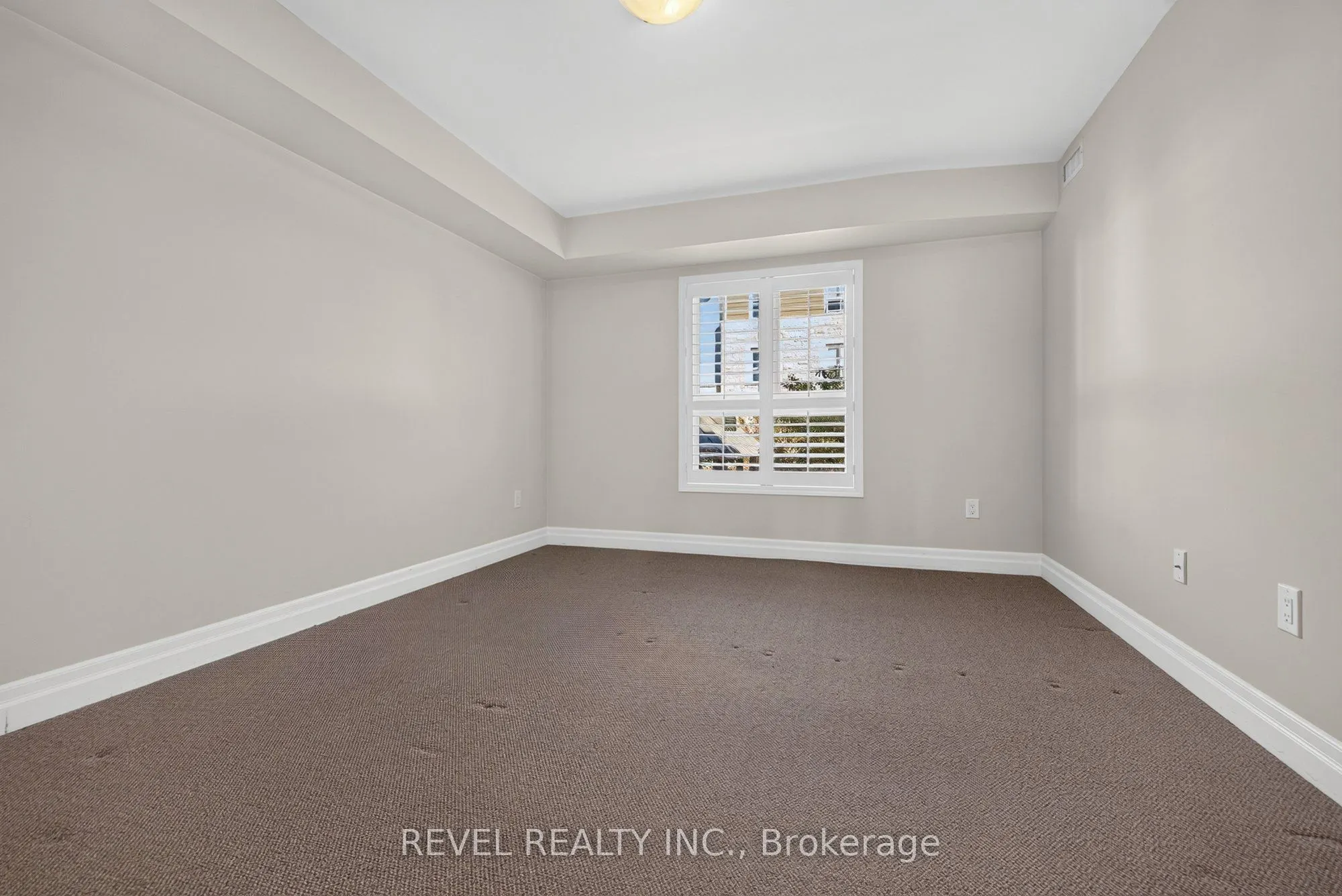 1045 Nadalin Heights #209