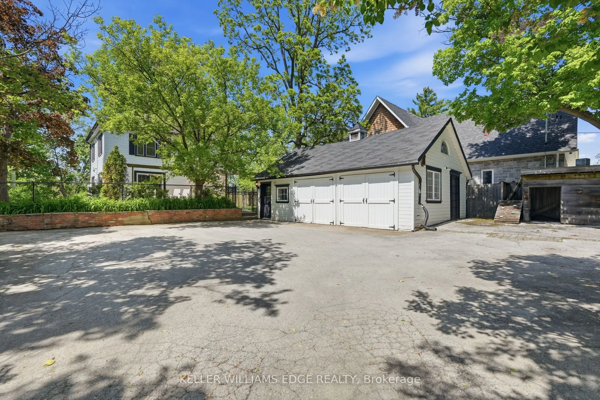 6123 Guelph Line