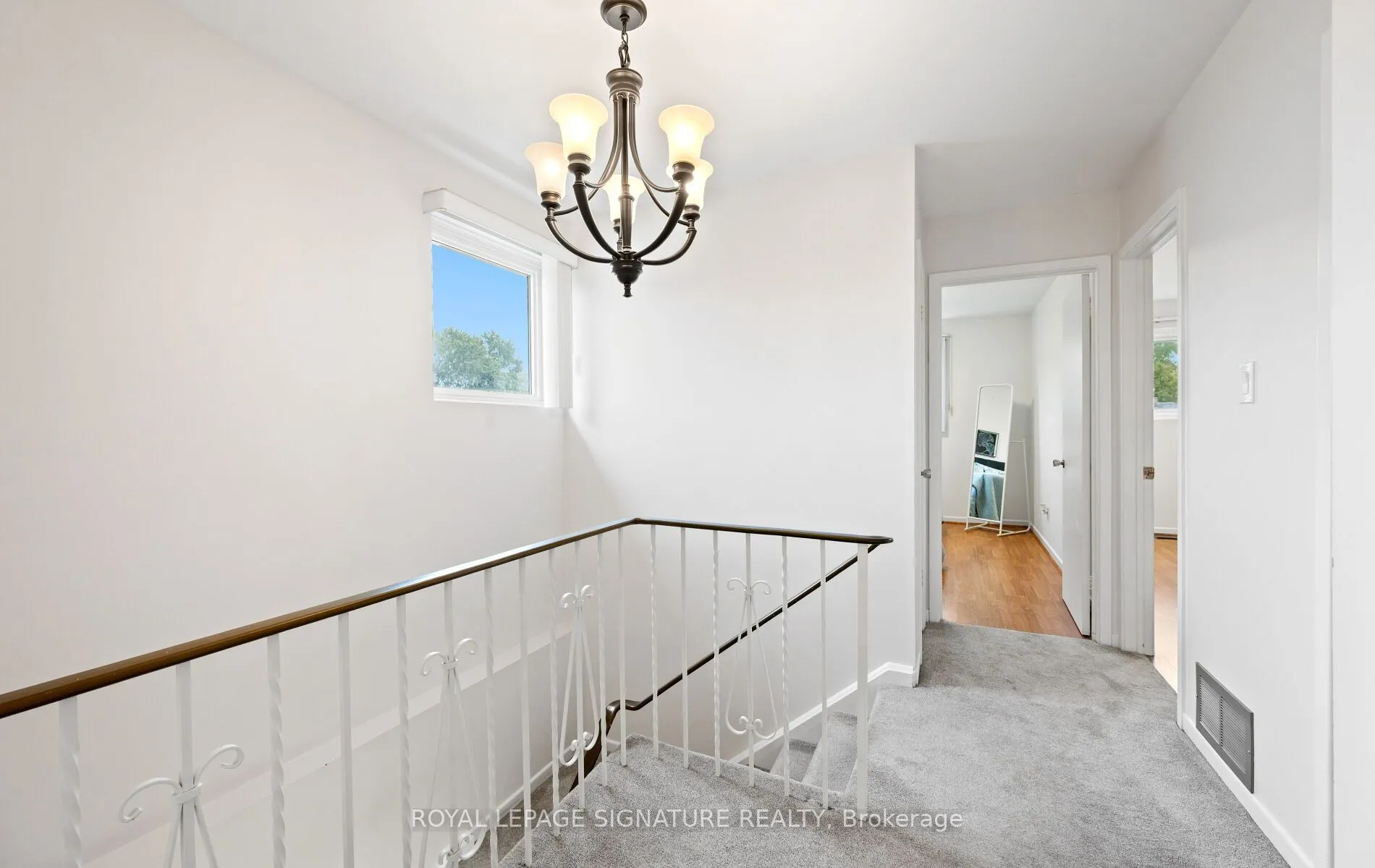 783 Dodsworth Crescent