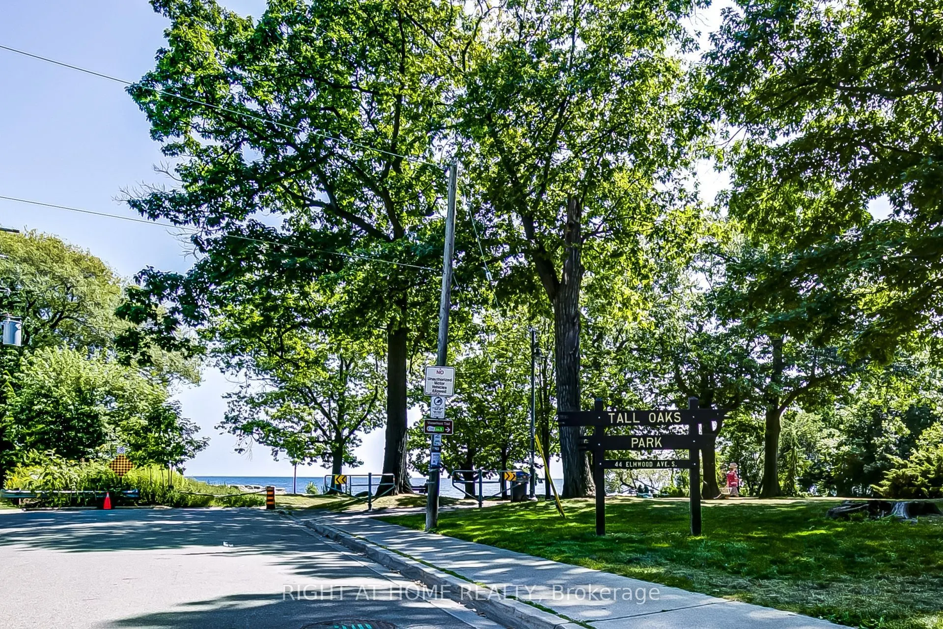 181 Lakeshore Road E