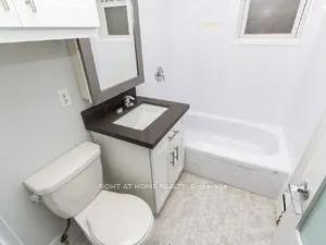 181 Lakeshore Road E