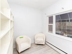 181 Lakeshore Road E