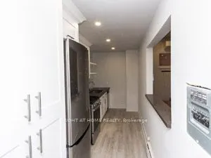 181 Lakeshore Road E