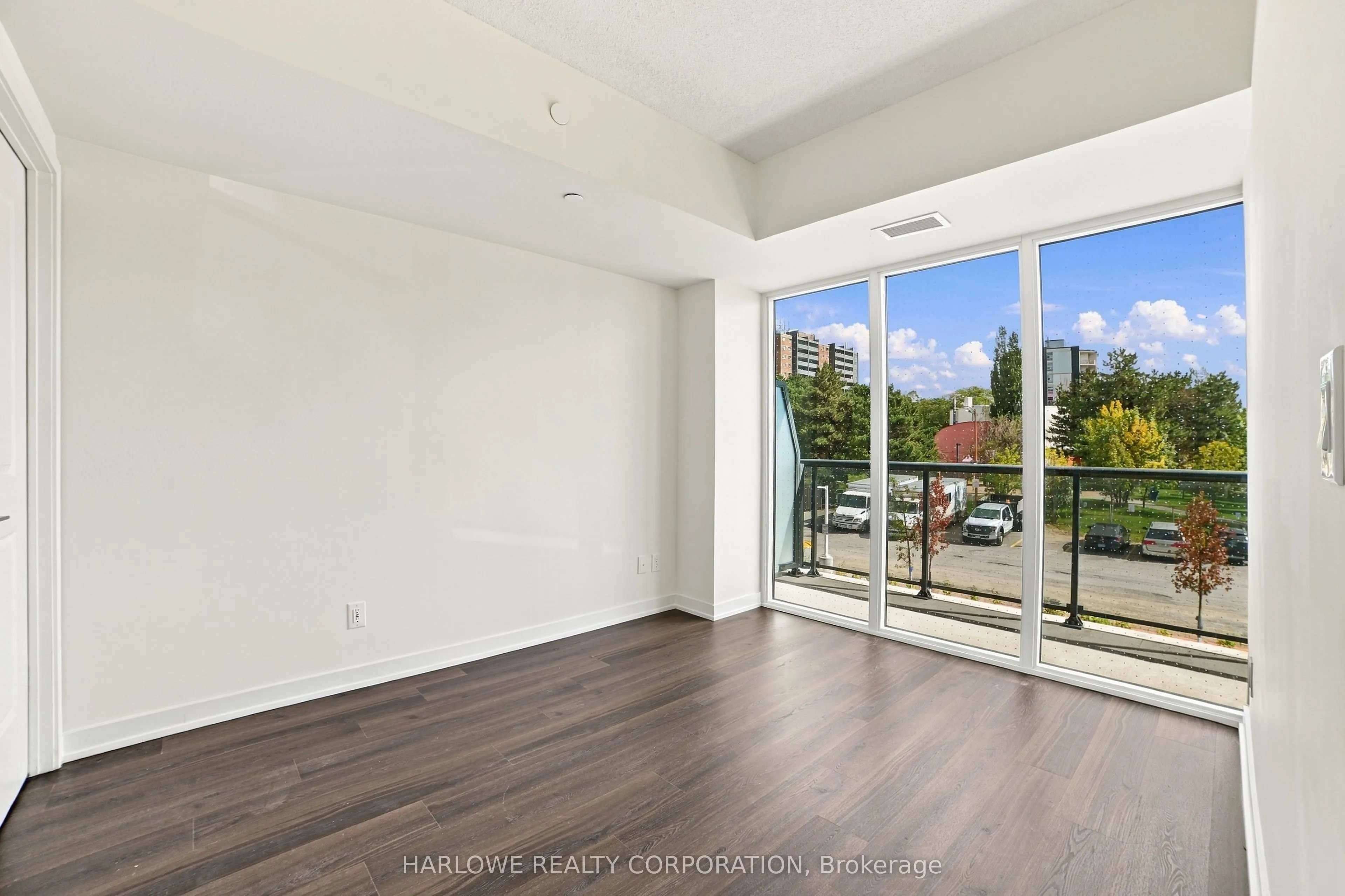 2825 Jane Street #204