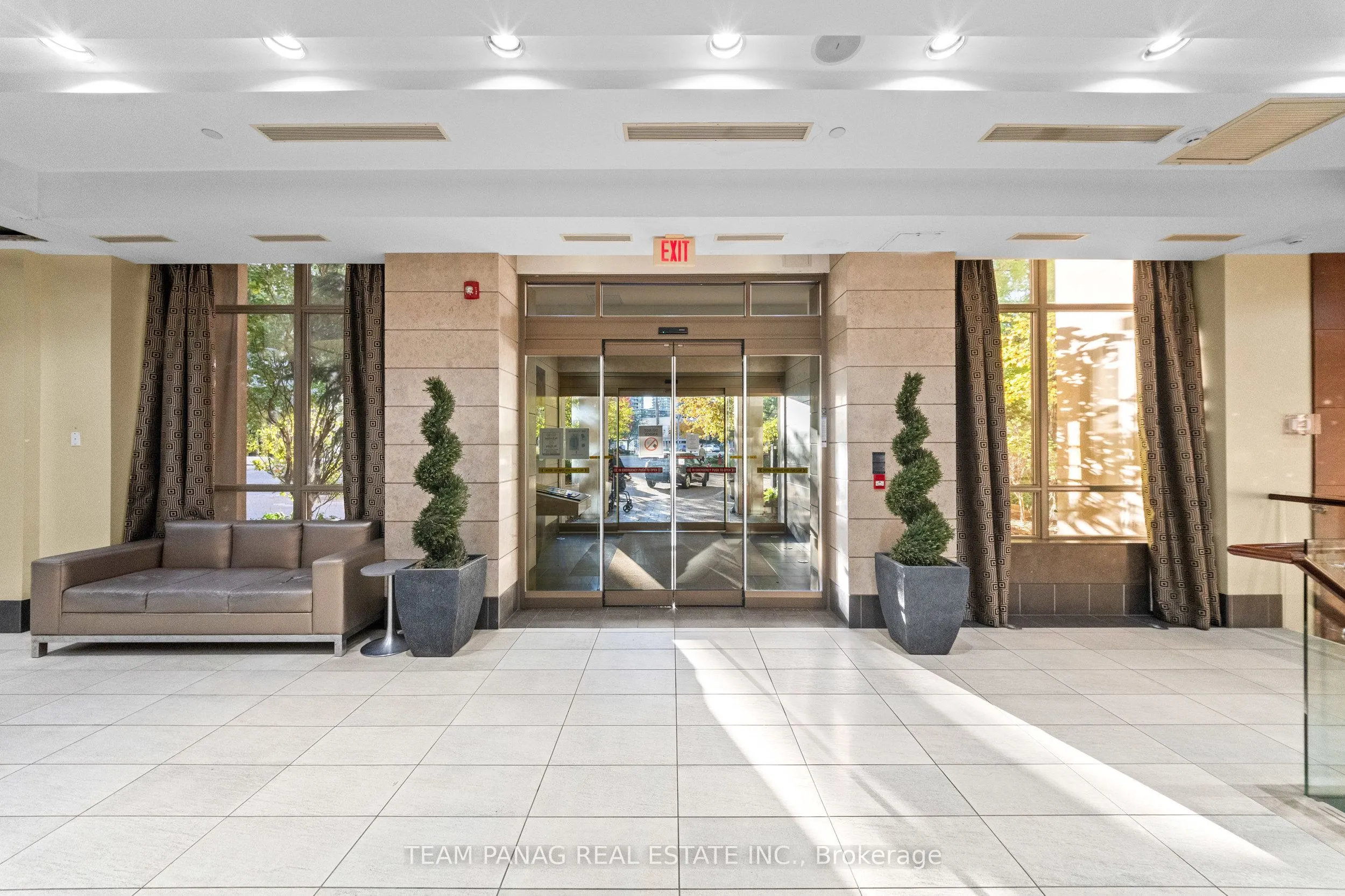 310 Burnhamthorpe Road W #401