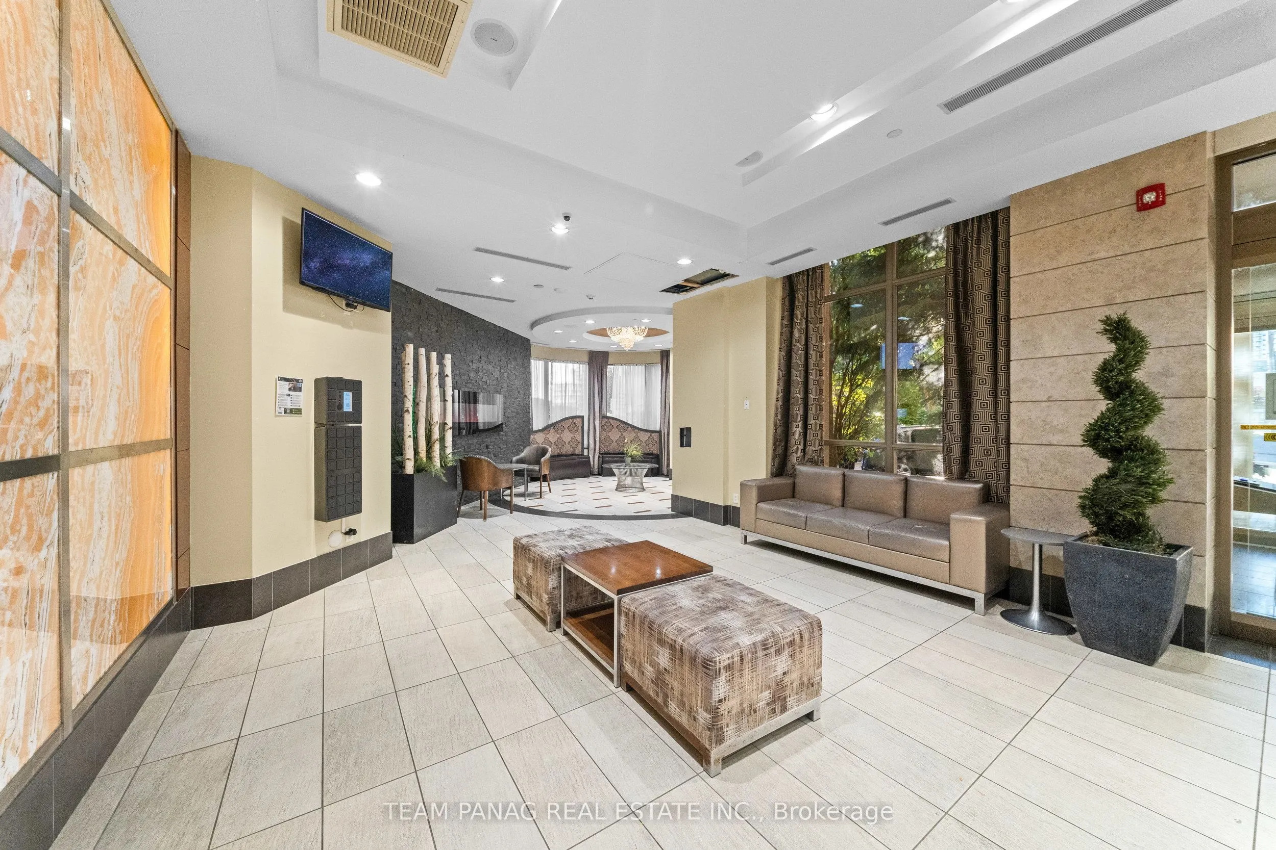 310 Burnhamthorpe Road W #401