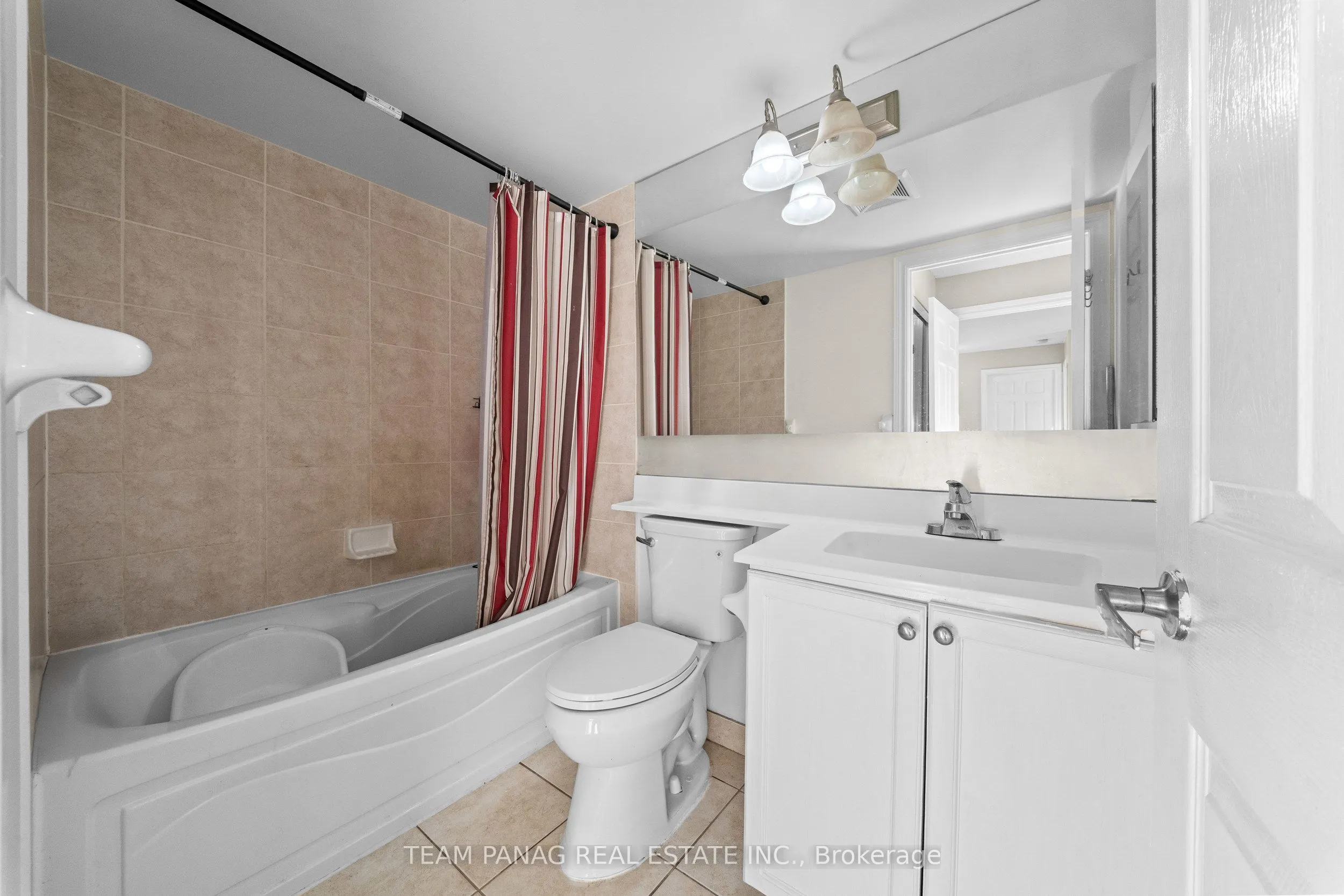 310 Burnhamthorpe Road W #401
