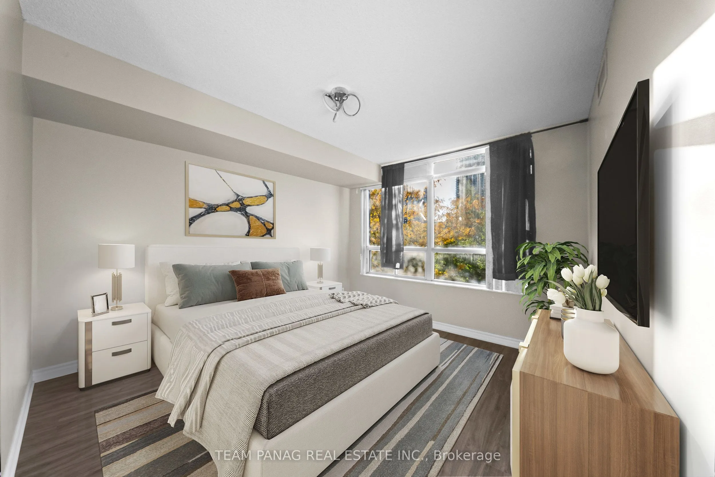 310 Burnhamthorpe Road W #401