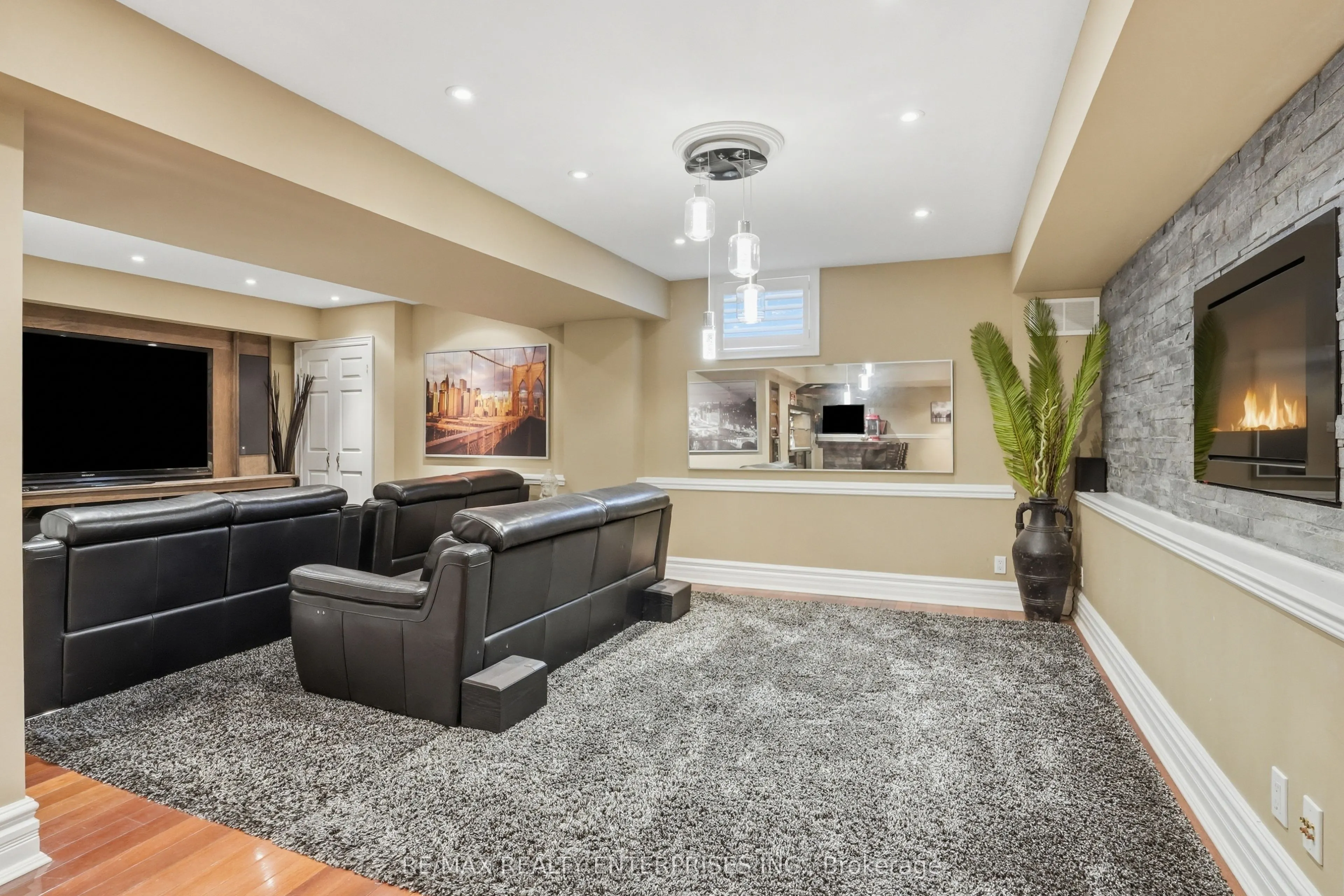 1320 Woodland Avenue